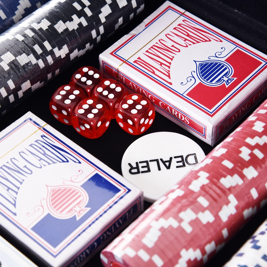 HOMCOM Pokerkoffer mit 300 Chips silber