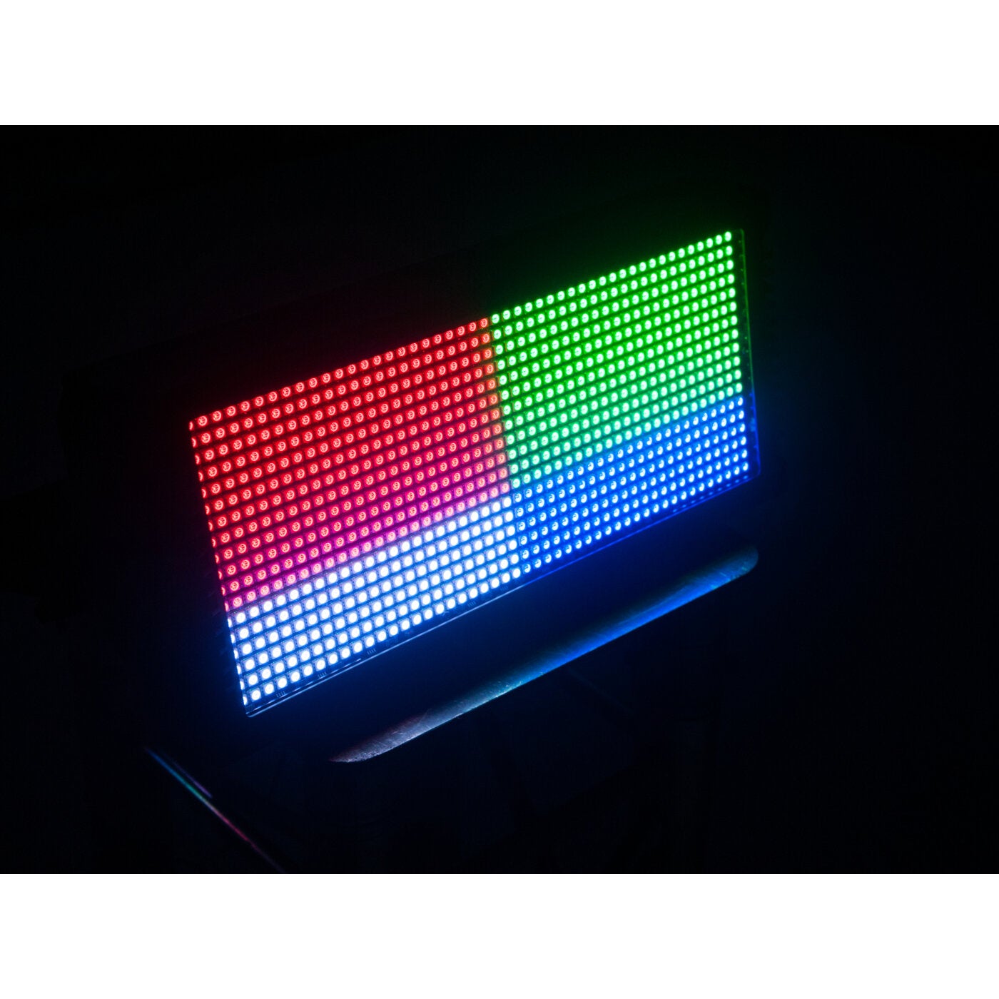 Eurolite LED Strobe SMD PRO 864 DMX RGB 3-in-1 LED lichteffect