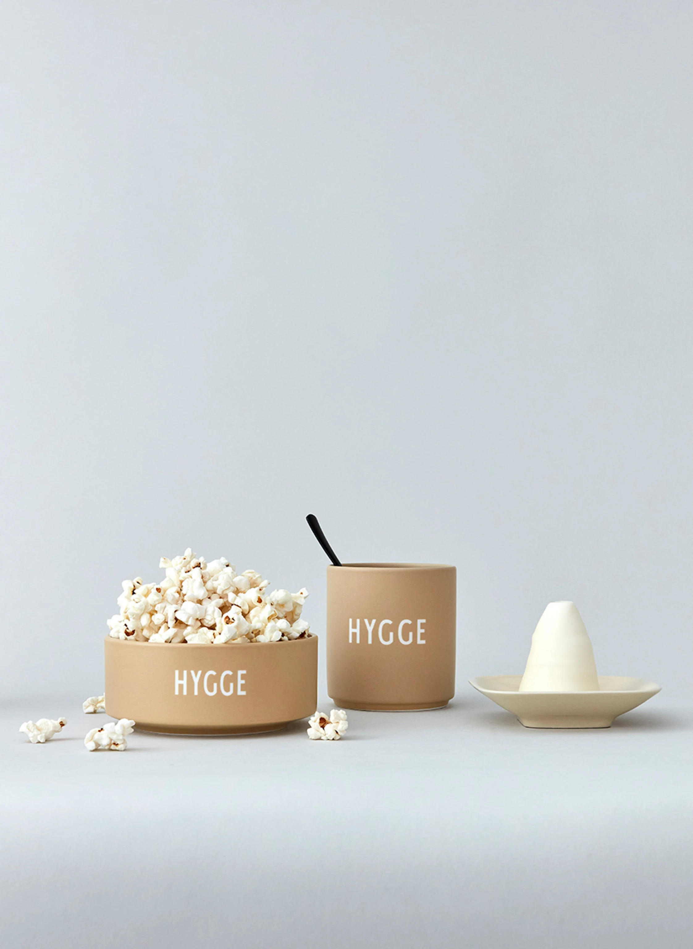 DESIGN LETTERS Becher HYGGE