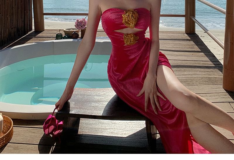 Moanum - Strapless maxi-jurk met bloemendetail en uitgesneden zijkanten
