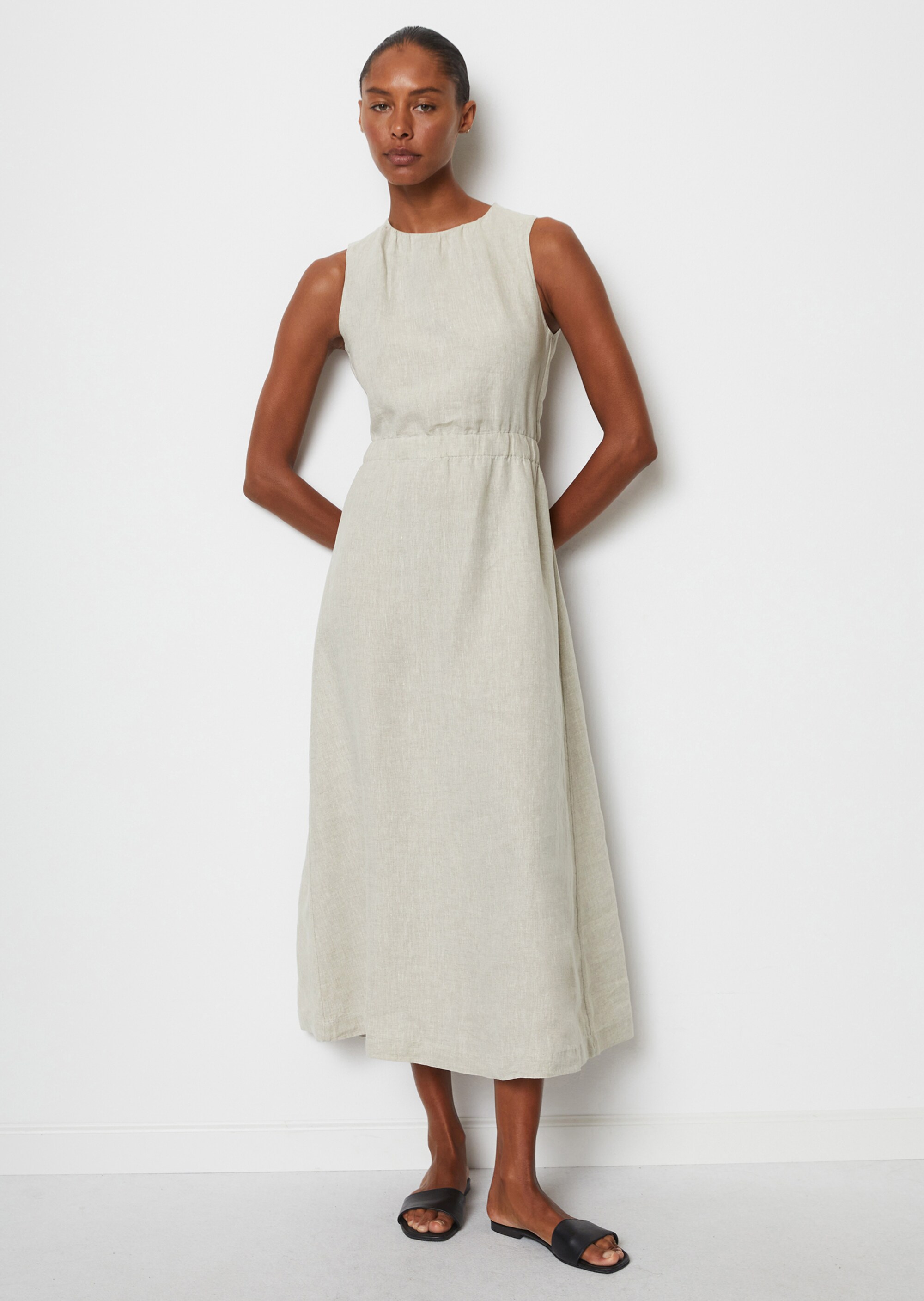 Cut-Out-Leinenkleid shapedaus sommerlich leichter Ware
