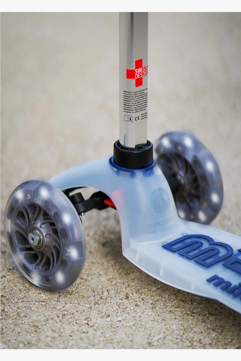 Micro Mini Deluxe Flux LED Scooter