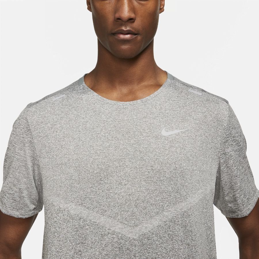 Nike Rise 365 Men's Dri-FIT Short-S SMOKE GREY/HTR/REFLECTIVE SILV