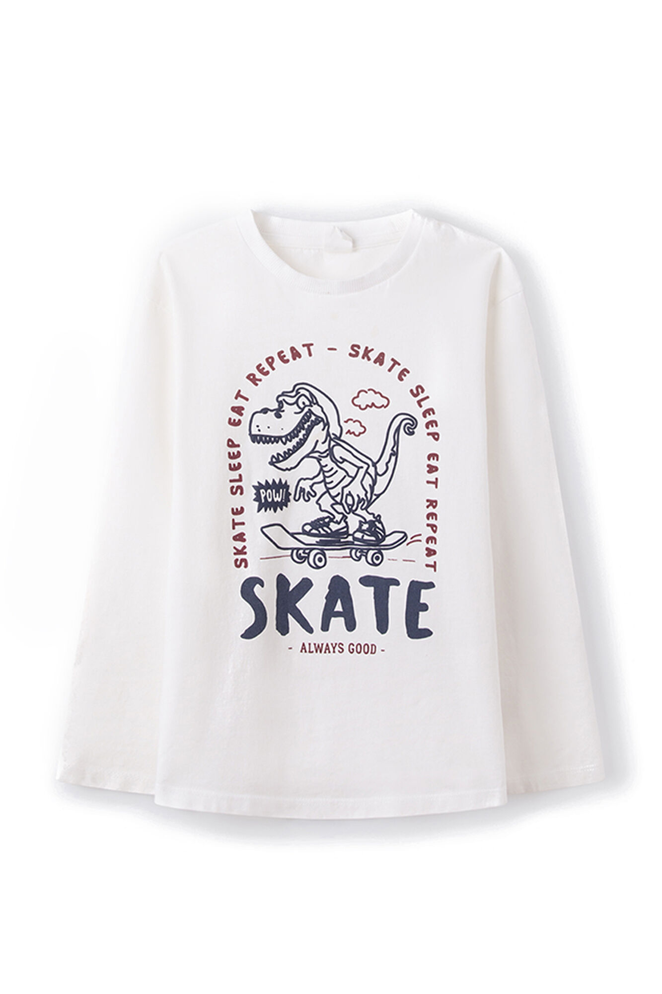 Camiseta infantil com estampa de dinossauro e skatista.
