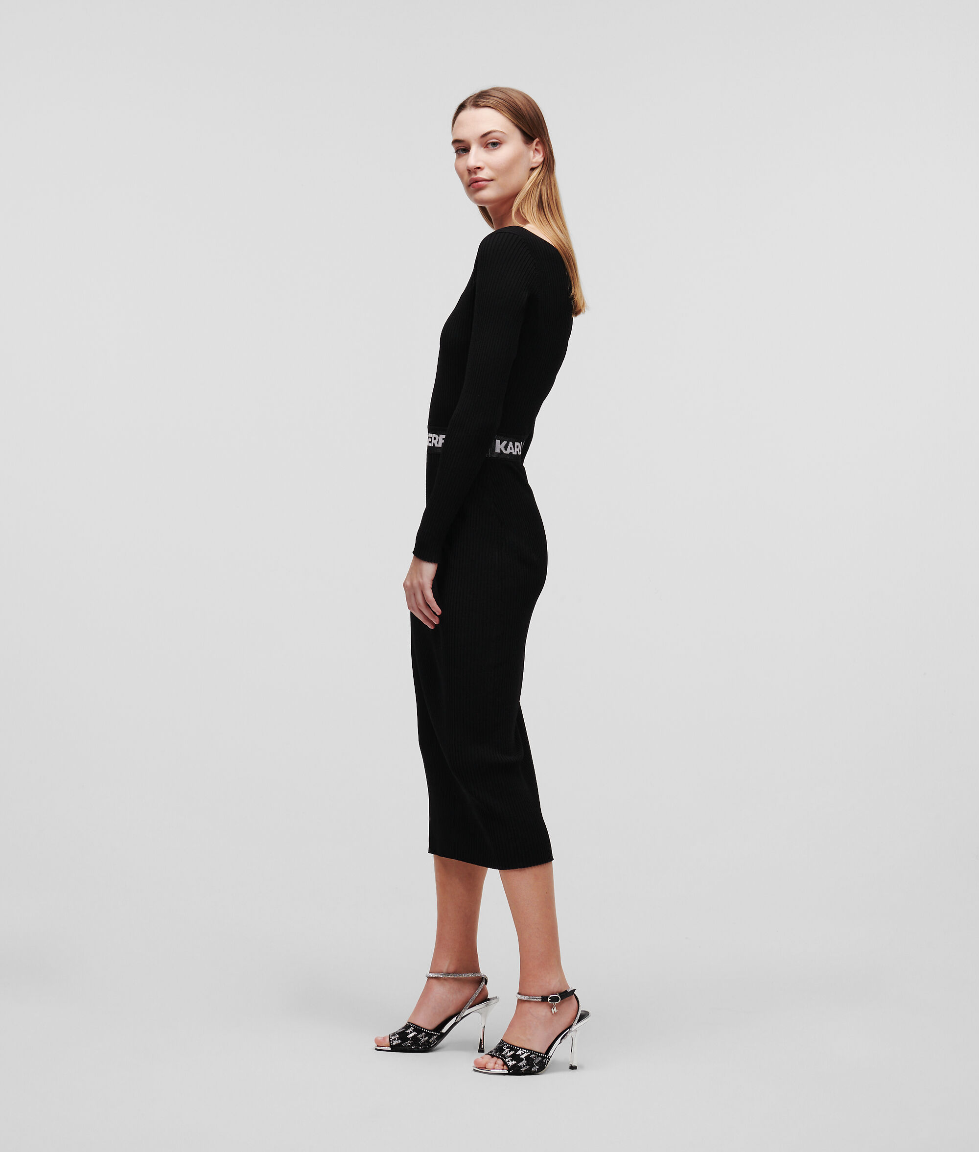 ROBE TRICOT À MANCHES LONGUES