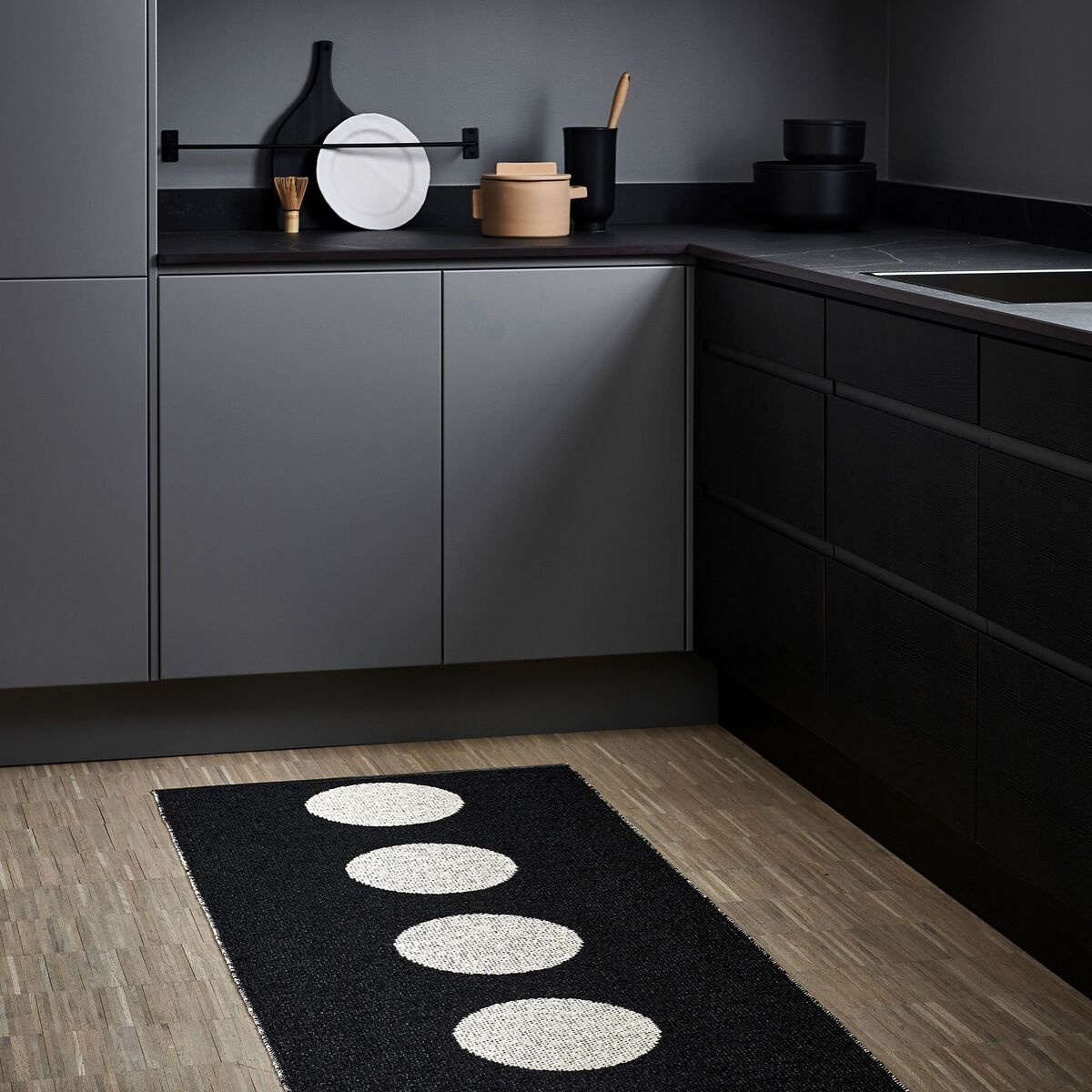 Gulvteppe Vera, 70 x 150 cm, black/vanilla