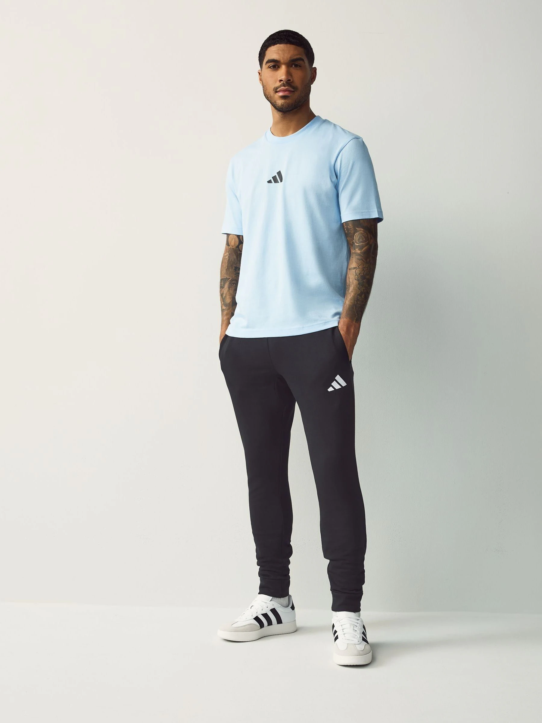 Zwart - adidas Essentials Feelcozy fleece joggingbroek