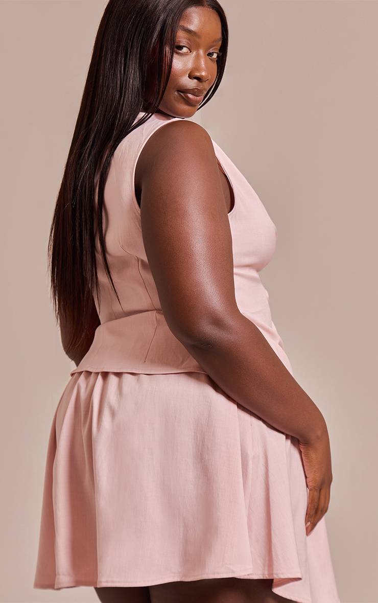 Rose Pâle Robe Droite Grande Taille En Tissu Tissé Avec Encolure Bateau Et Détails Froncés