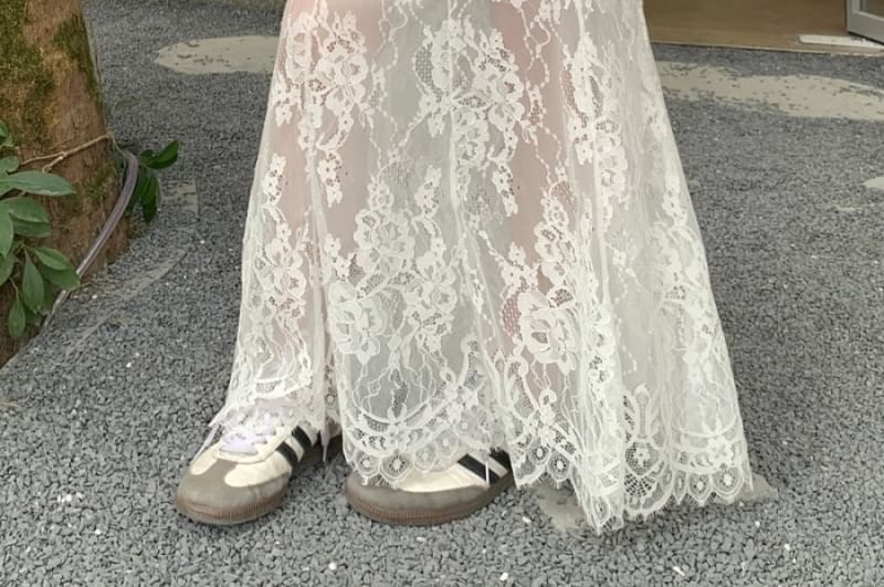 Tonni's - Lange mouwen kraagpaneel kant shirt / Hoge taille effen kant maxi zeemeermin rok