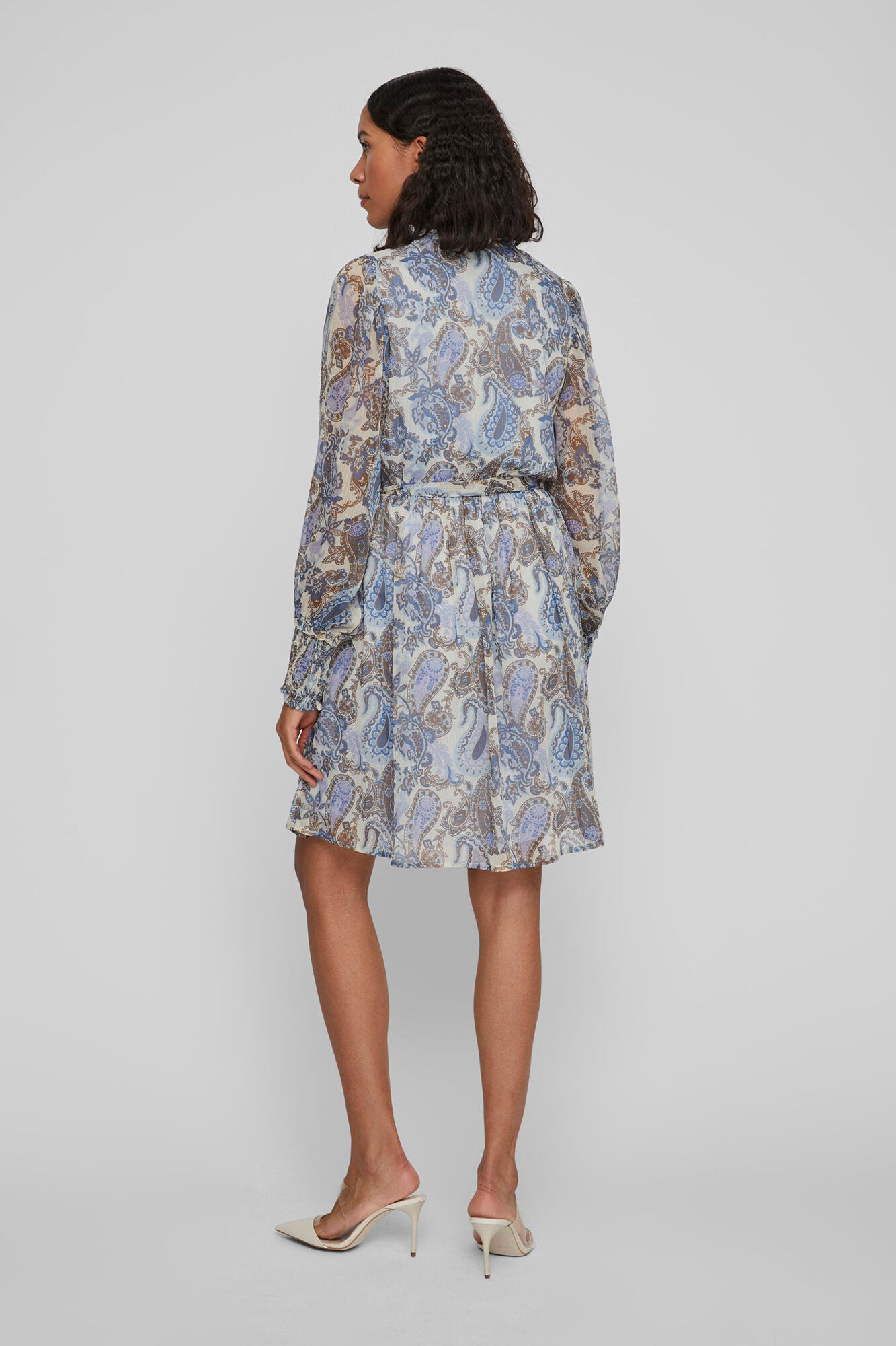 Vestido curto de manga comprida com estampa paisley - Cinza