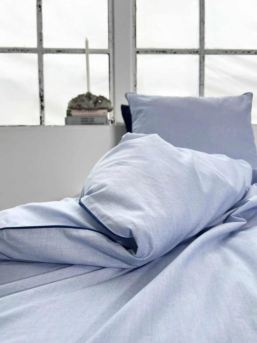 Omhu  Chambre sengetøj med Piping - Lys Blå/Navy piping