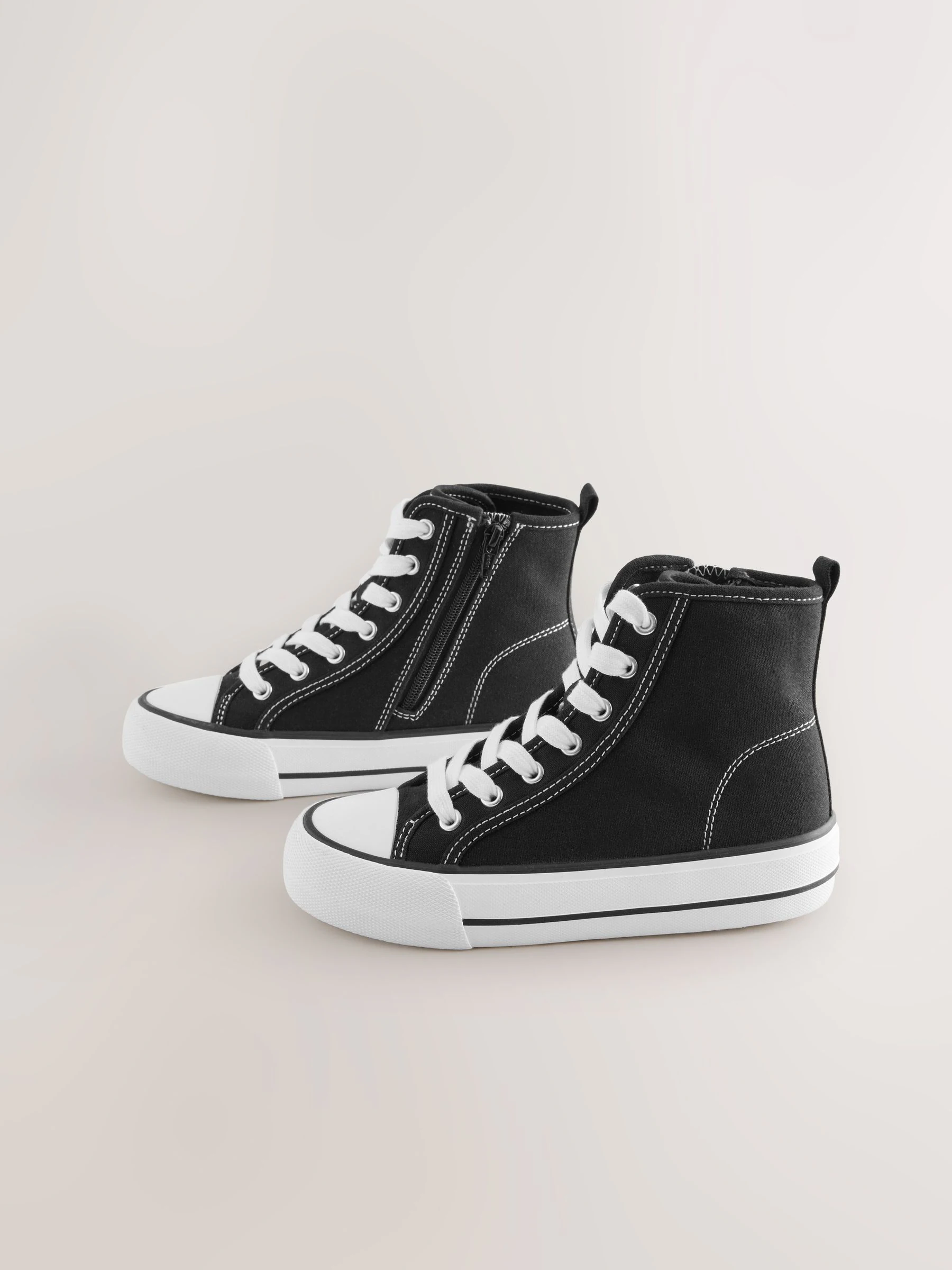 Zwart - Hoge sneakers met veters