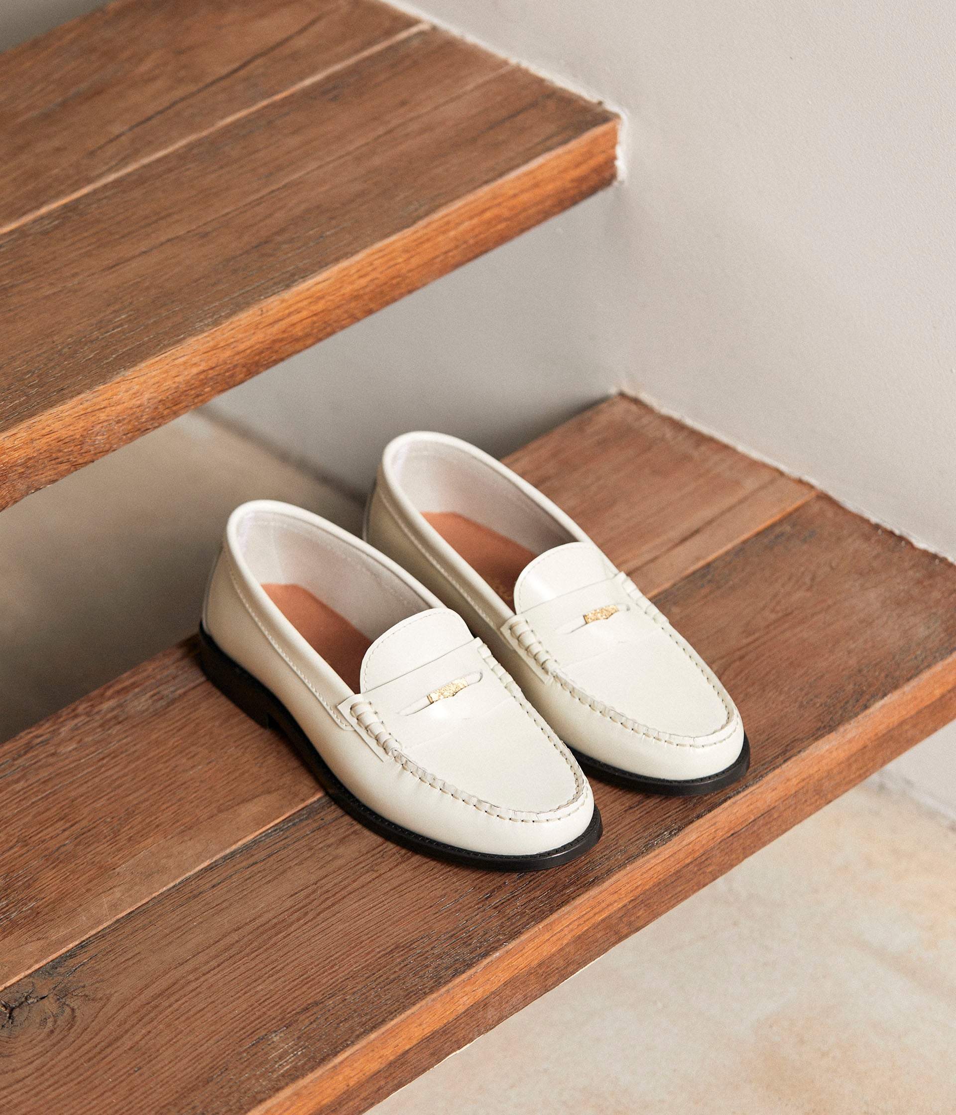 Mocassins vernis écrus Vito
