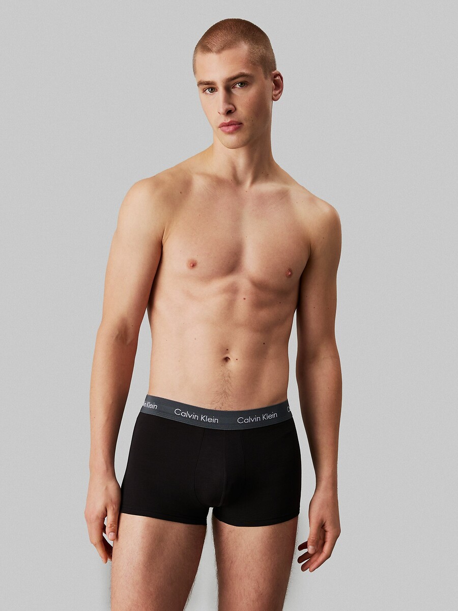 CALVIN KLEIN ROUPAS ÍNTIMAS<br>Conjunto de presente com 5 cuecas boxer lisas de cintura baixa