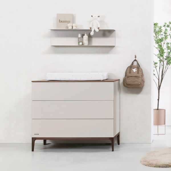 Kidsmill Modular Babykamer Oatmeal/Walnoot | Ledikant 60 x 120 cm   Commode
