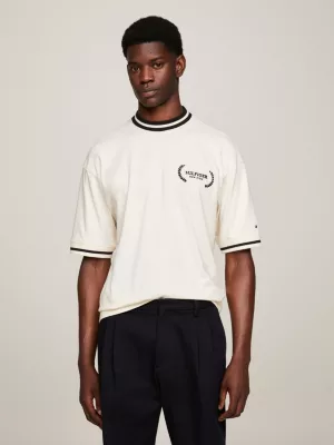 Camiseta de malha com gola redonda e detalhes contrastantes