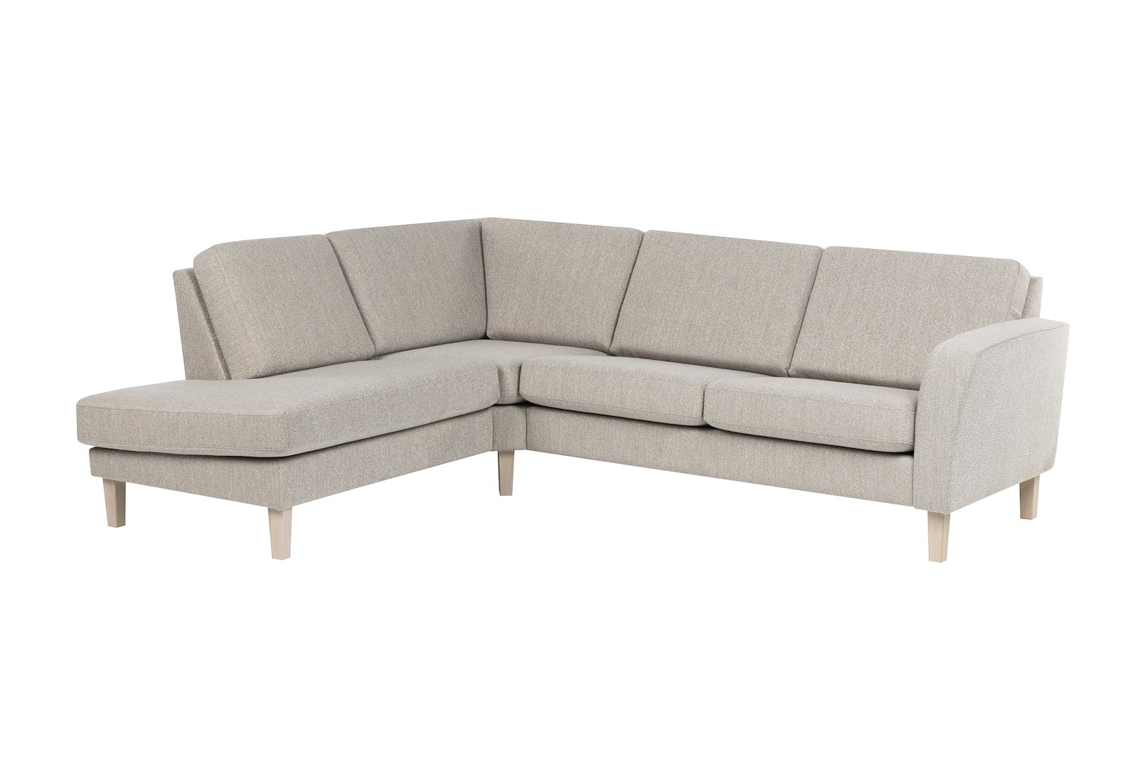 Slogen hjørnesofa Oppsett AV. 2,5-seter med åpen ende venstre. Tekstil Dragon Sand med standard ryggpute. Vange A og hvitpigmentert ben 178.