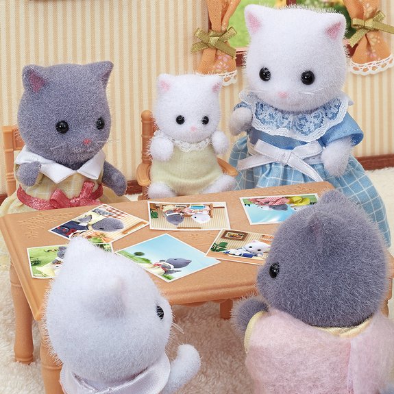 Le bébé chat persan - Sylvanian Families 5456