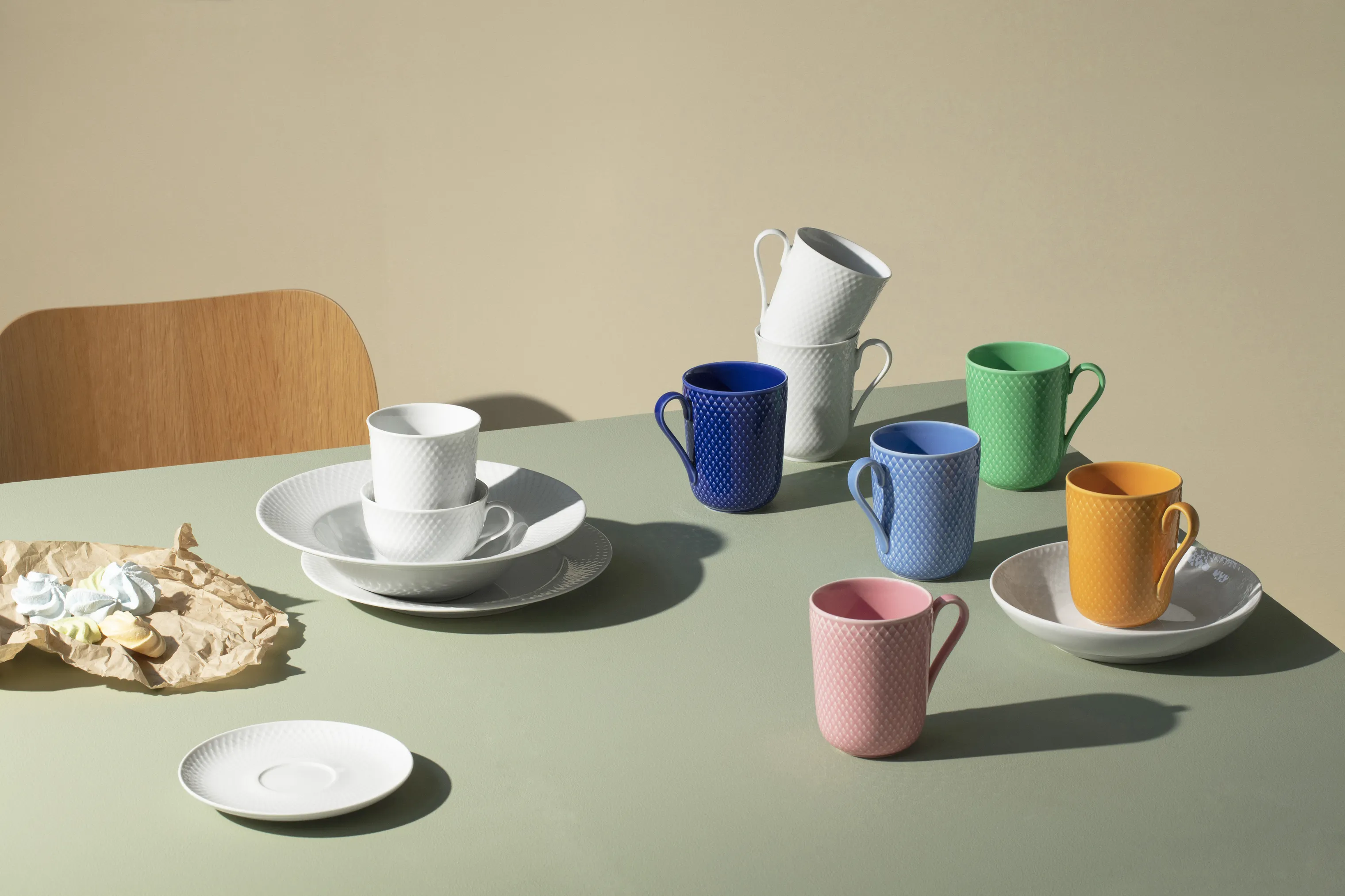 Lyngby Porcelæn Rhombe Color Krus m. hank