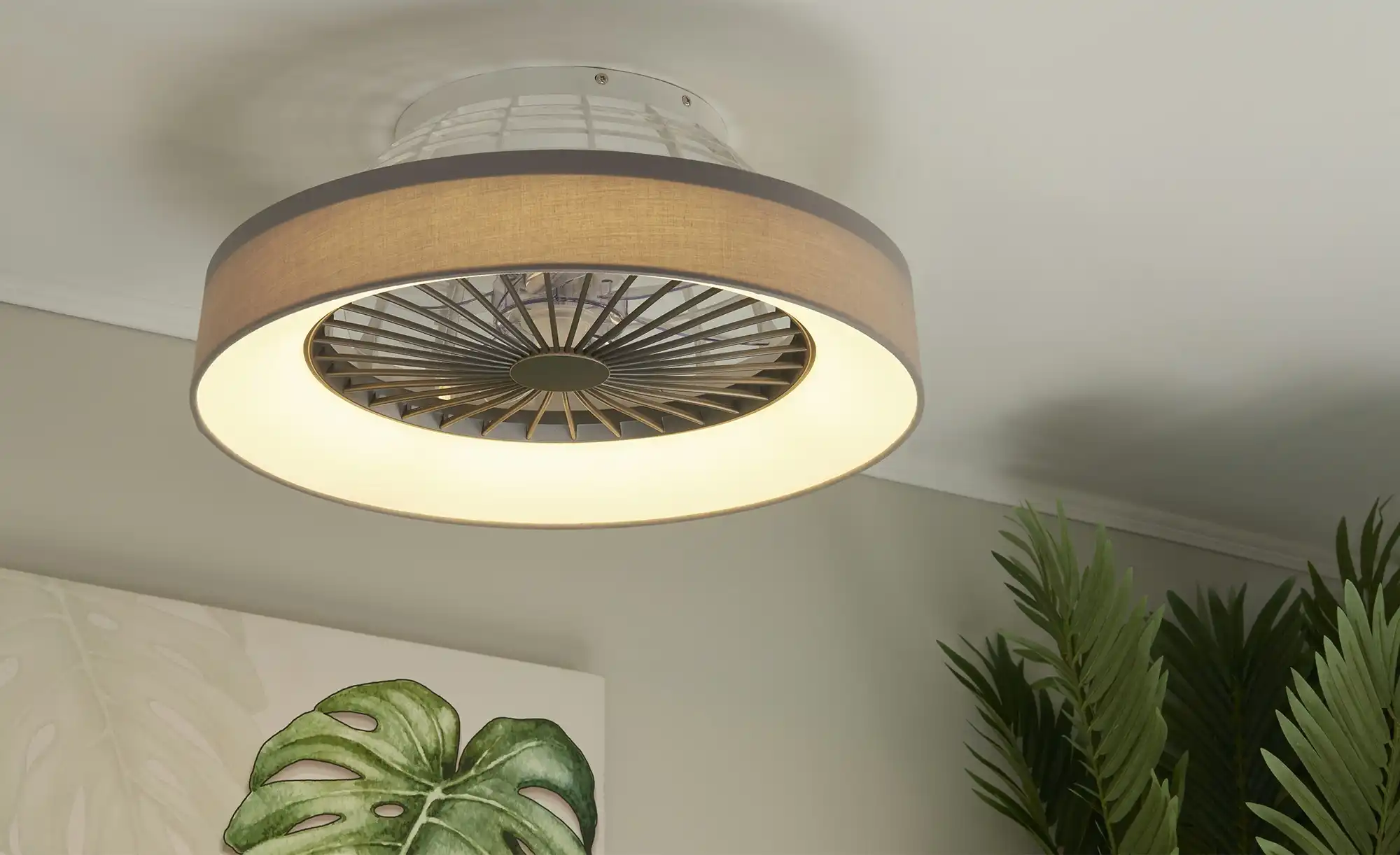 Trio Deckenventilator mit Stoffschirm in grau