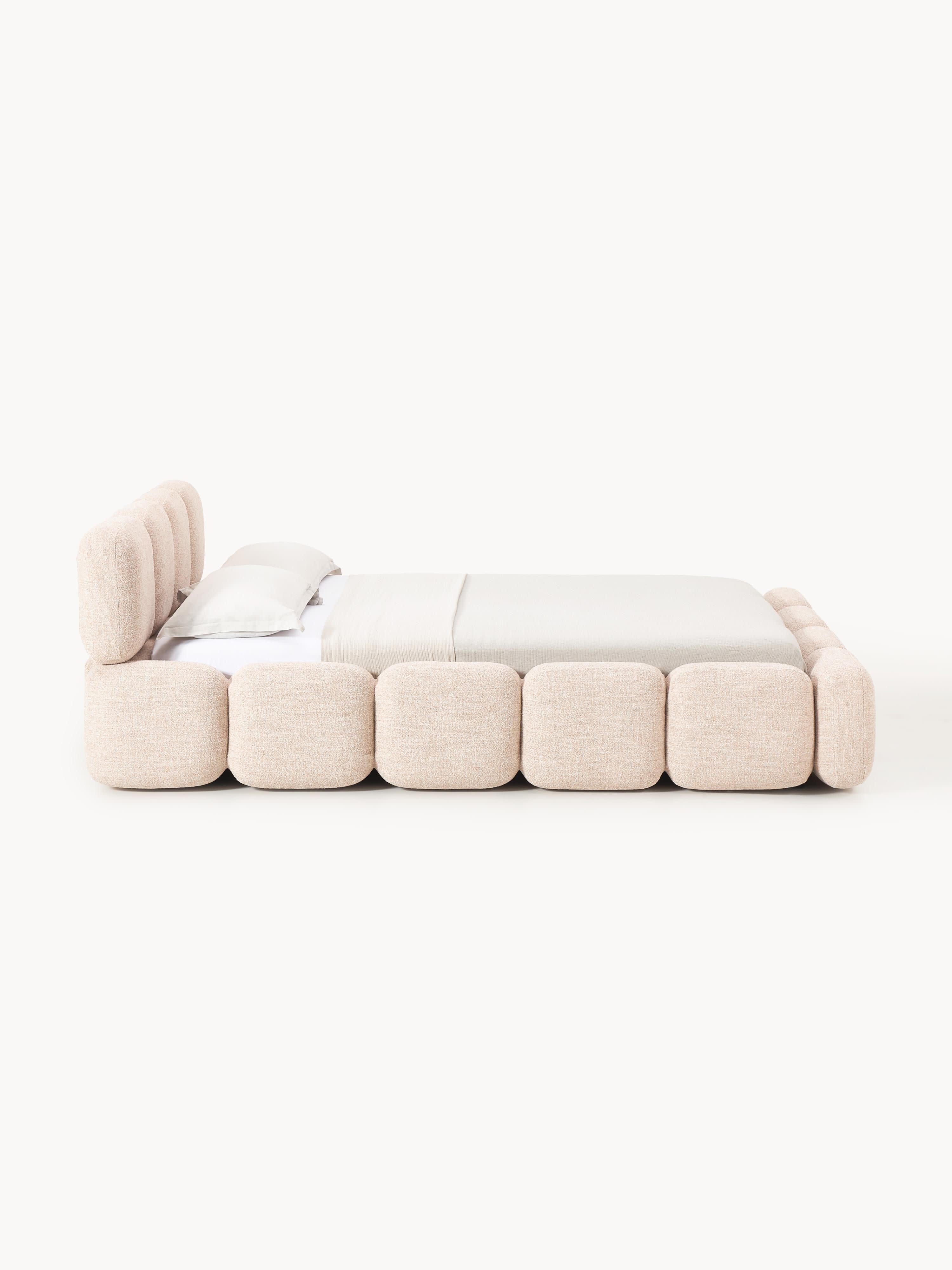 Gestoffeerd bed Tayla gemaakt van bouclé