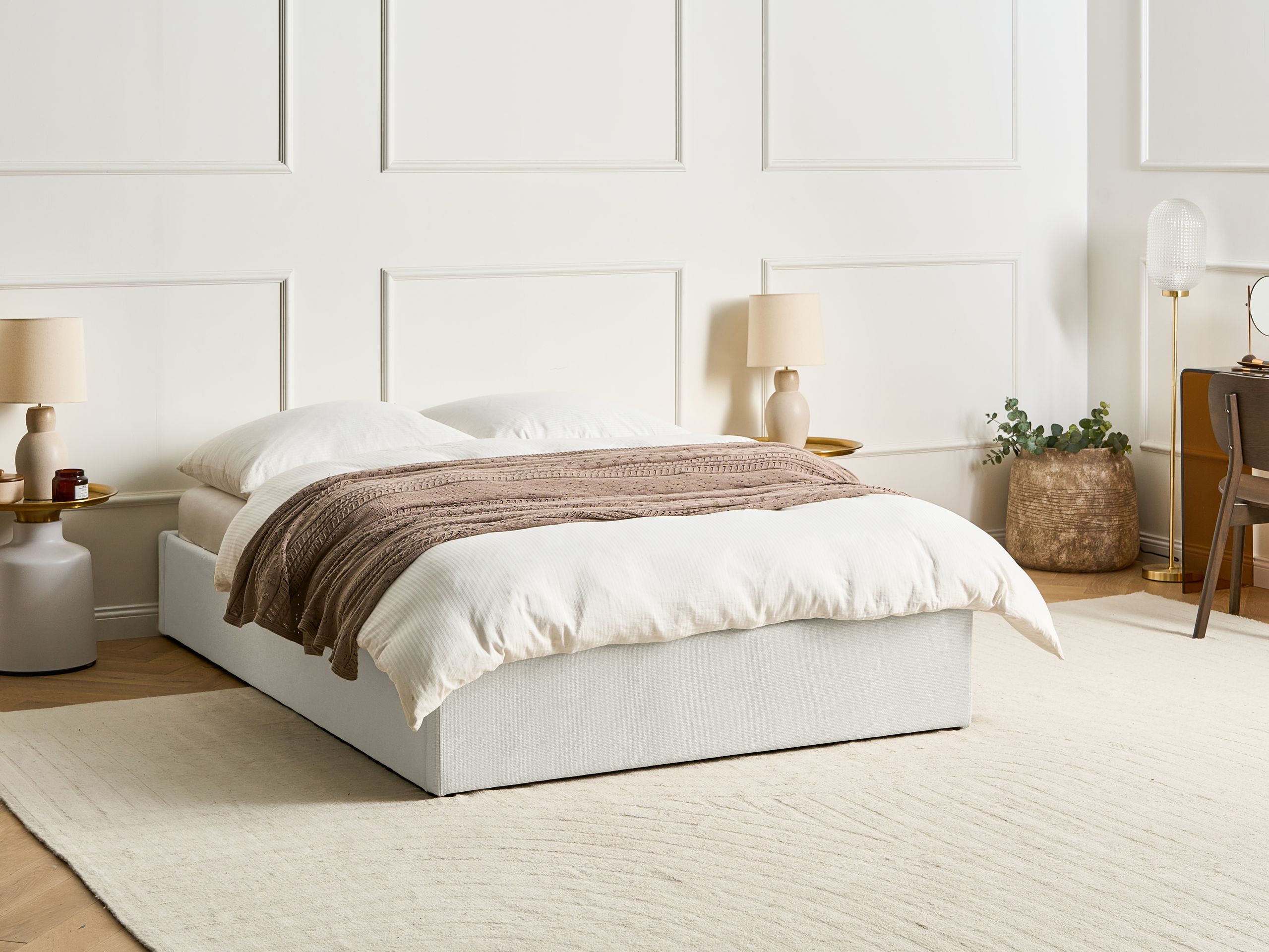 Beliani-DINAN-Tweepersoonsbed-Lichtbeige-140 x 200 cm-Polyester