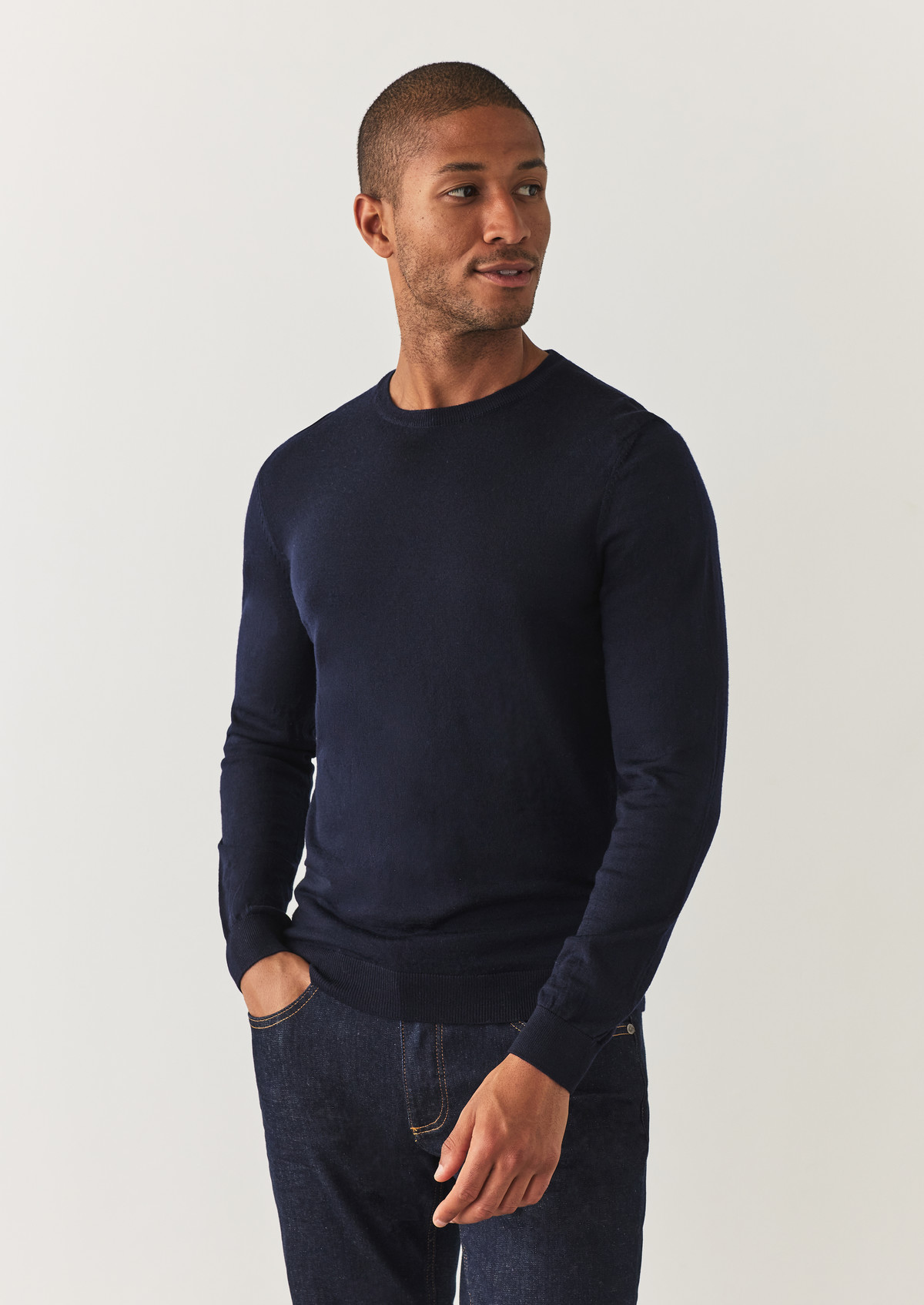 Pull col rond en laine Mérinos unie bleu marine