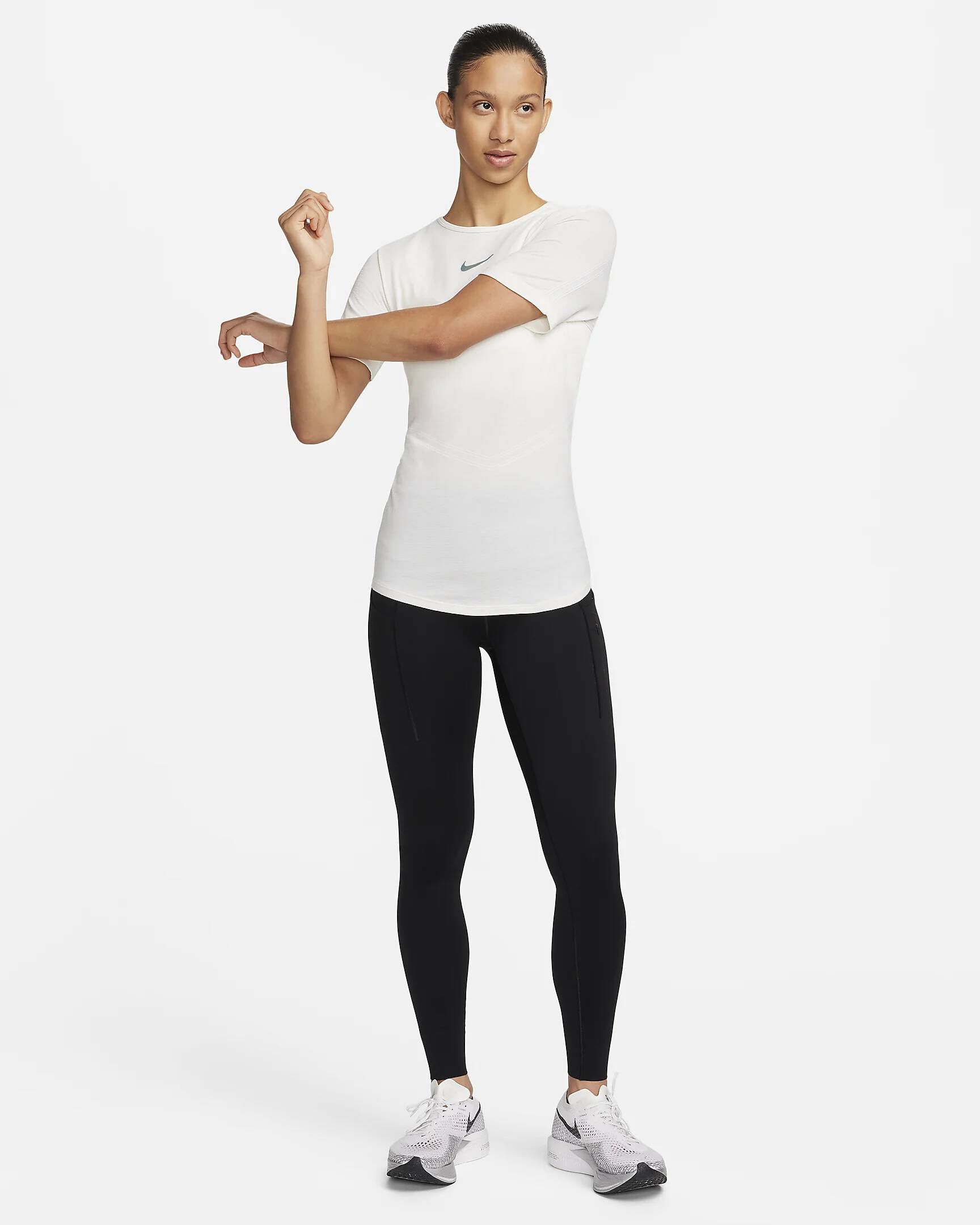 Nike| Damen Laufshirt mit Wolle
