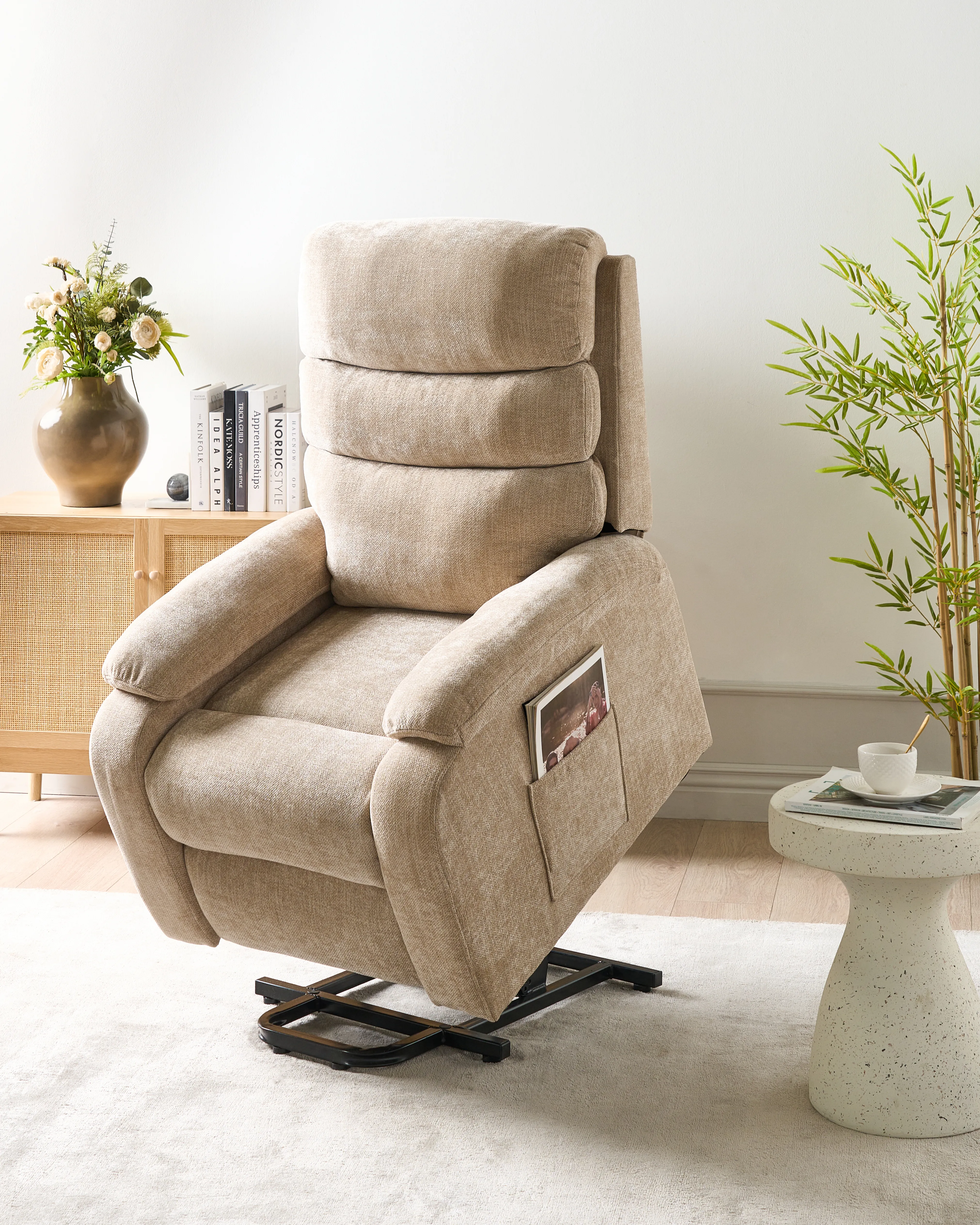 Elektrische relaxfauteuil RISE inclusief voetensteun Stof Beige