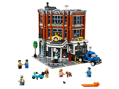 LEGO Garage op de hoek (10264)