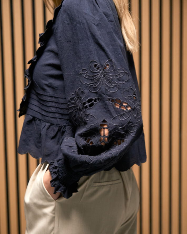 Neo Noir Petrine Embroidery Blouse Navy