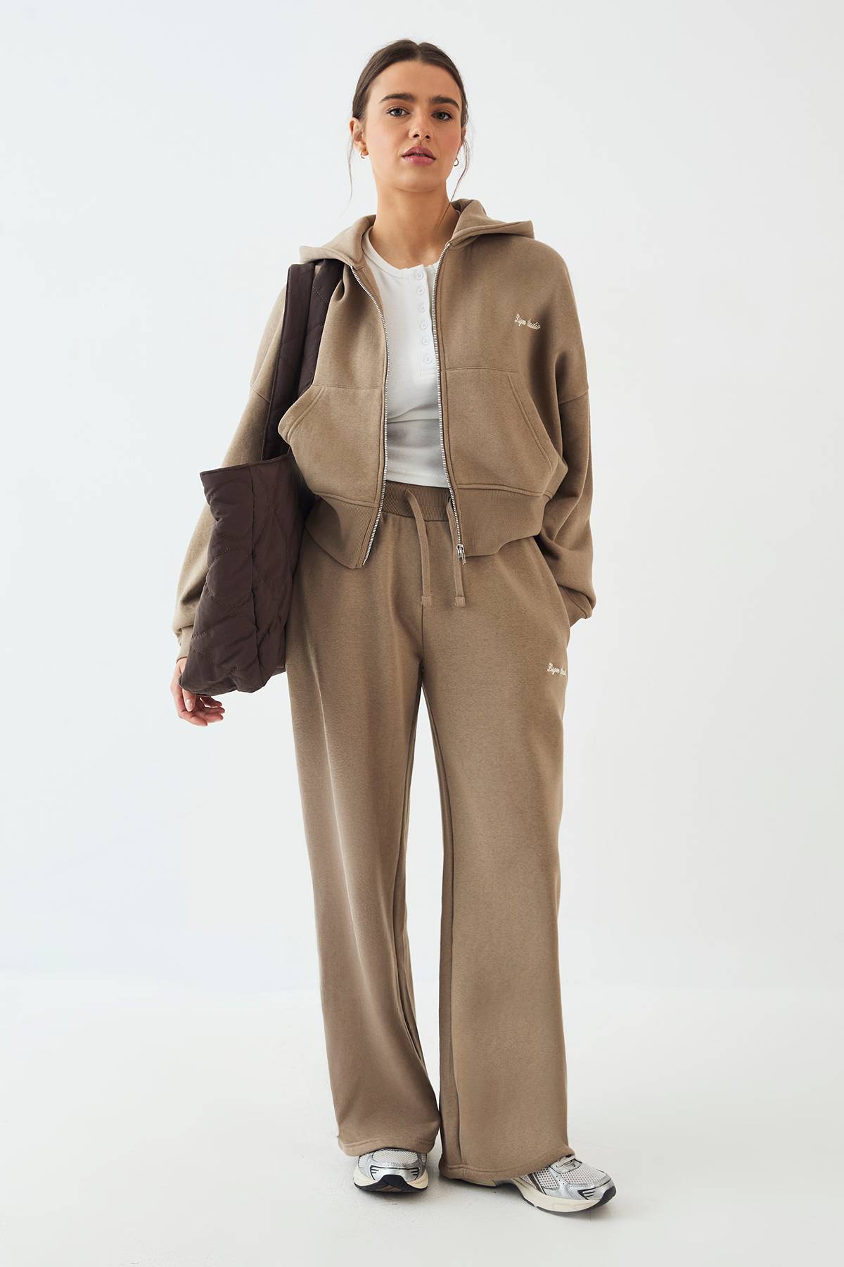 Survêtement DSGN Studio à Casynthétiqueche Zippé Crop Boxy avec Ourlet Profond
