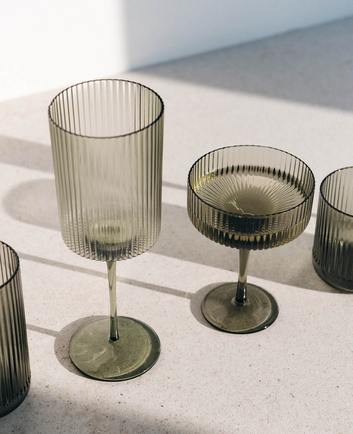 (2er Set) Champagner Martini Gläser mit Rillenstruktur - Grau