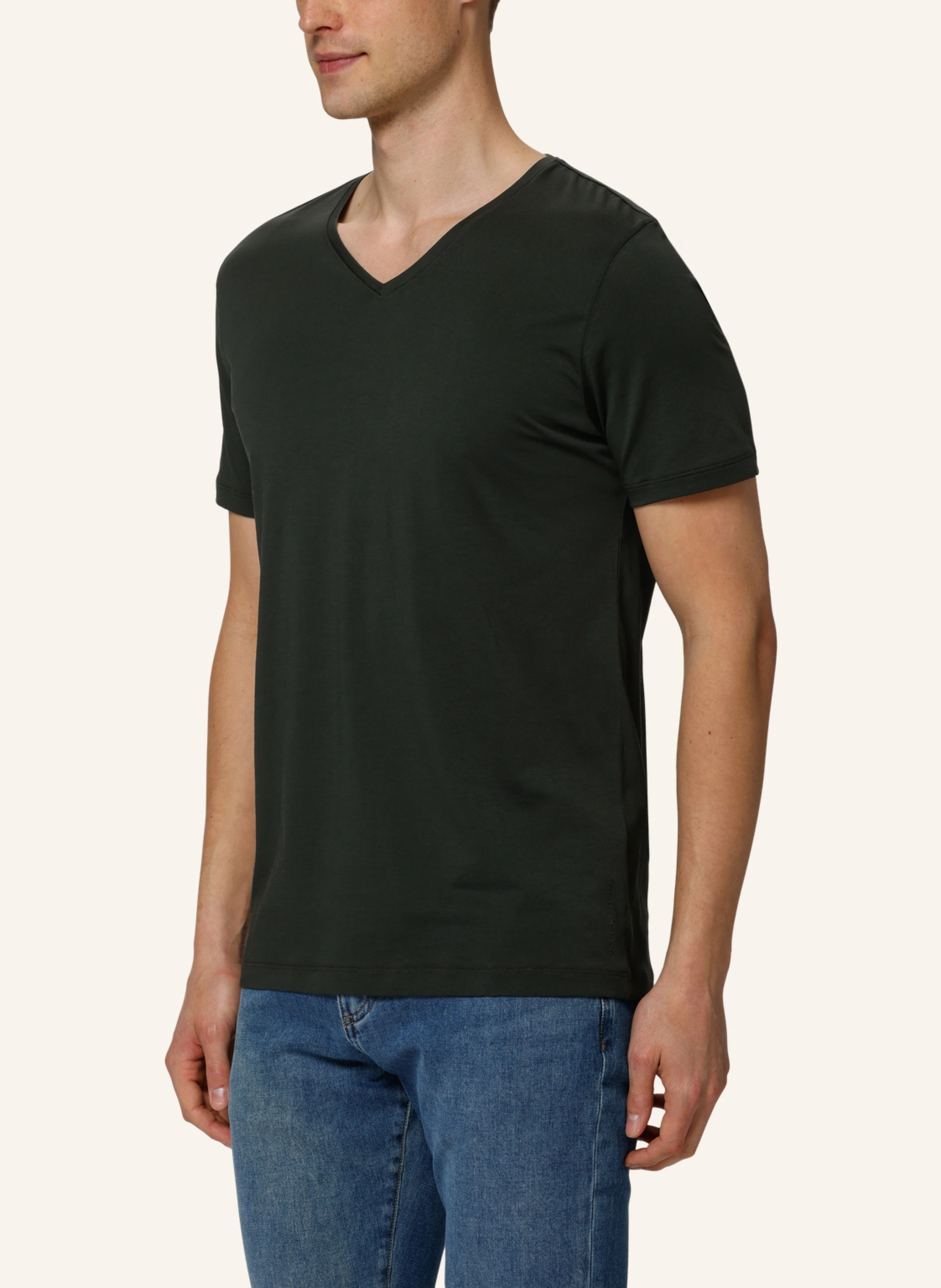 TRUSTED HANDWORK V Neck 1/2-Sleeve T-Shirt