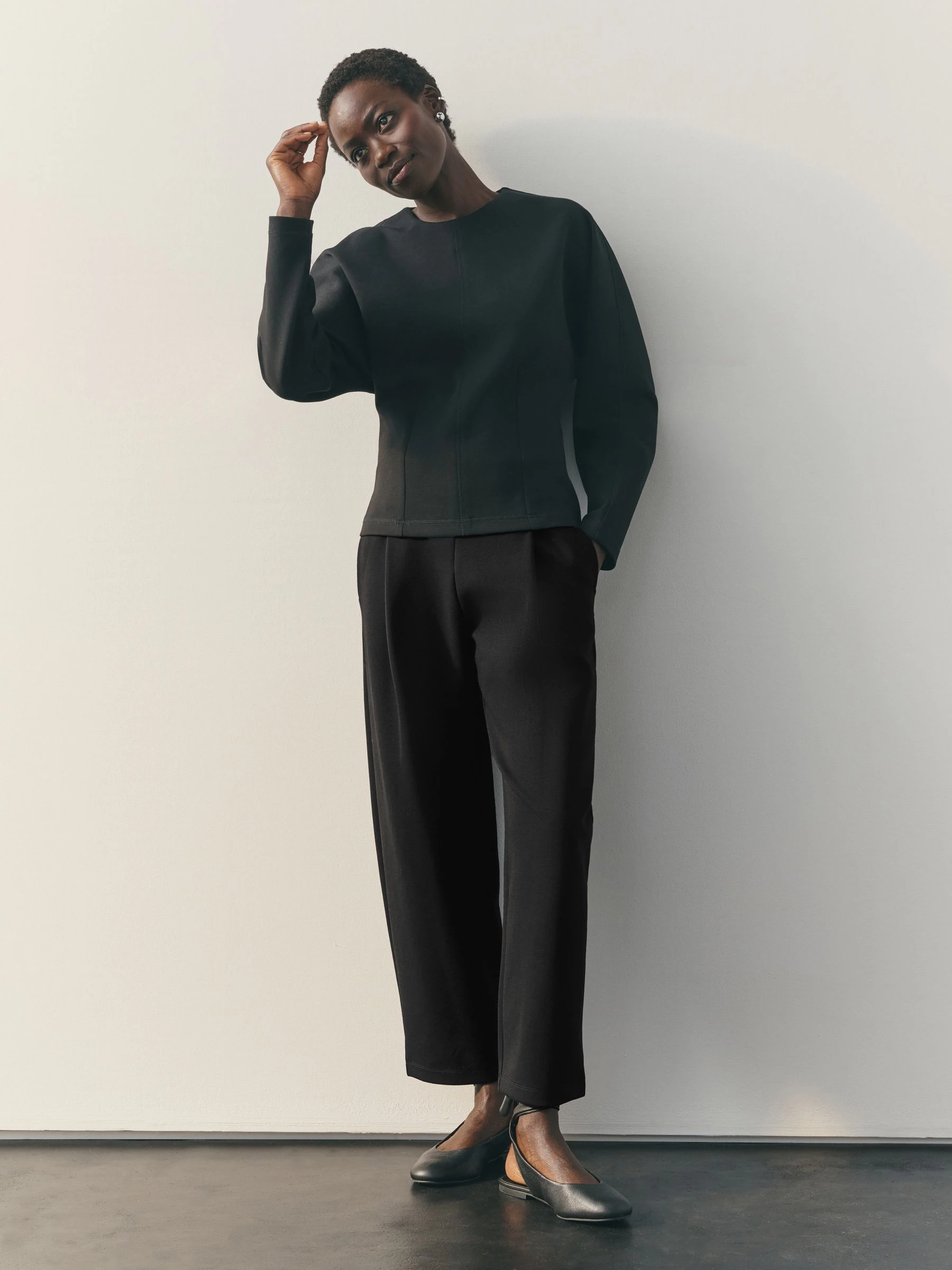 Zwart - Nothing Ordinary Luxe Barrel Leg Sweat Trousers