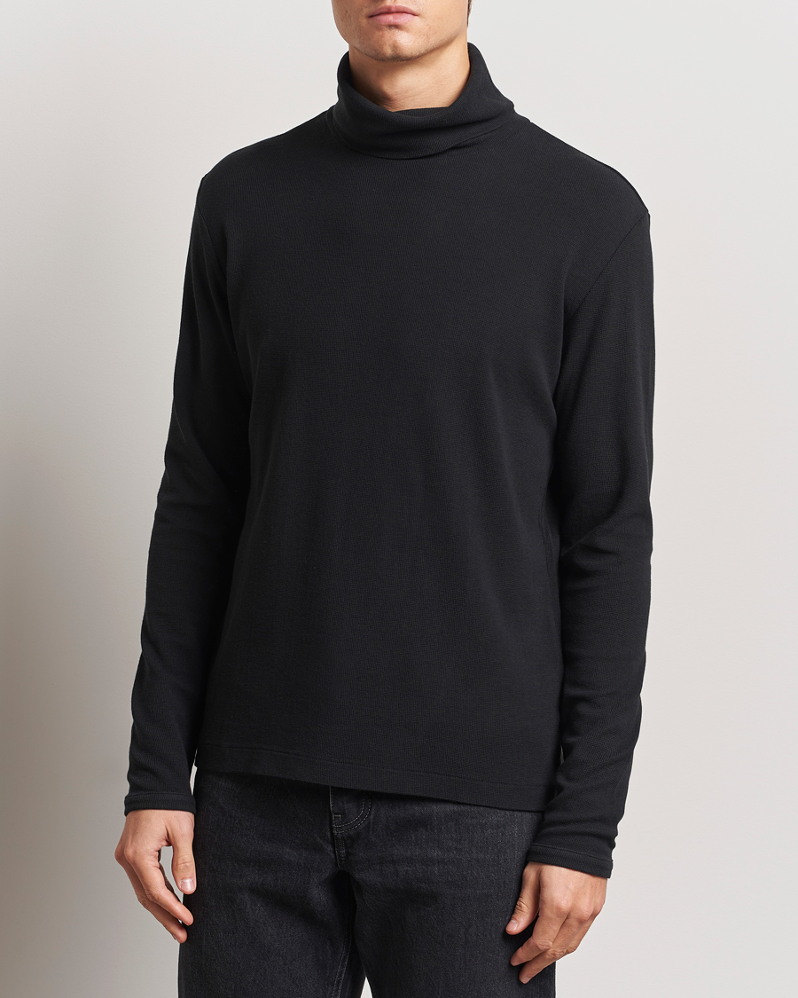 NN07 Clive Rollneck Black