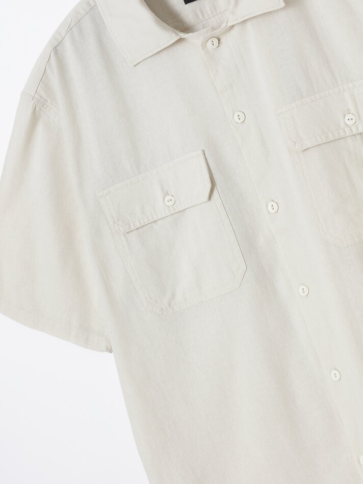 Camisa de algodão e linho com bolsos - Cor areia