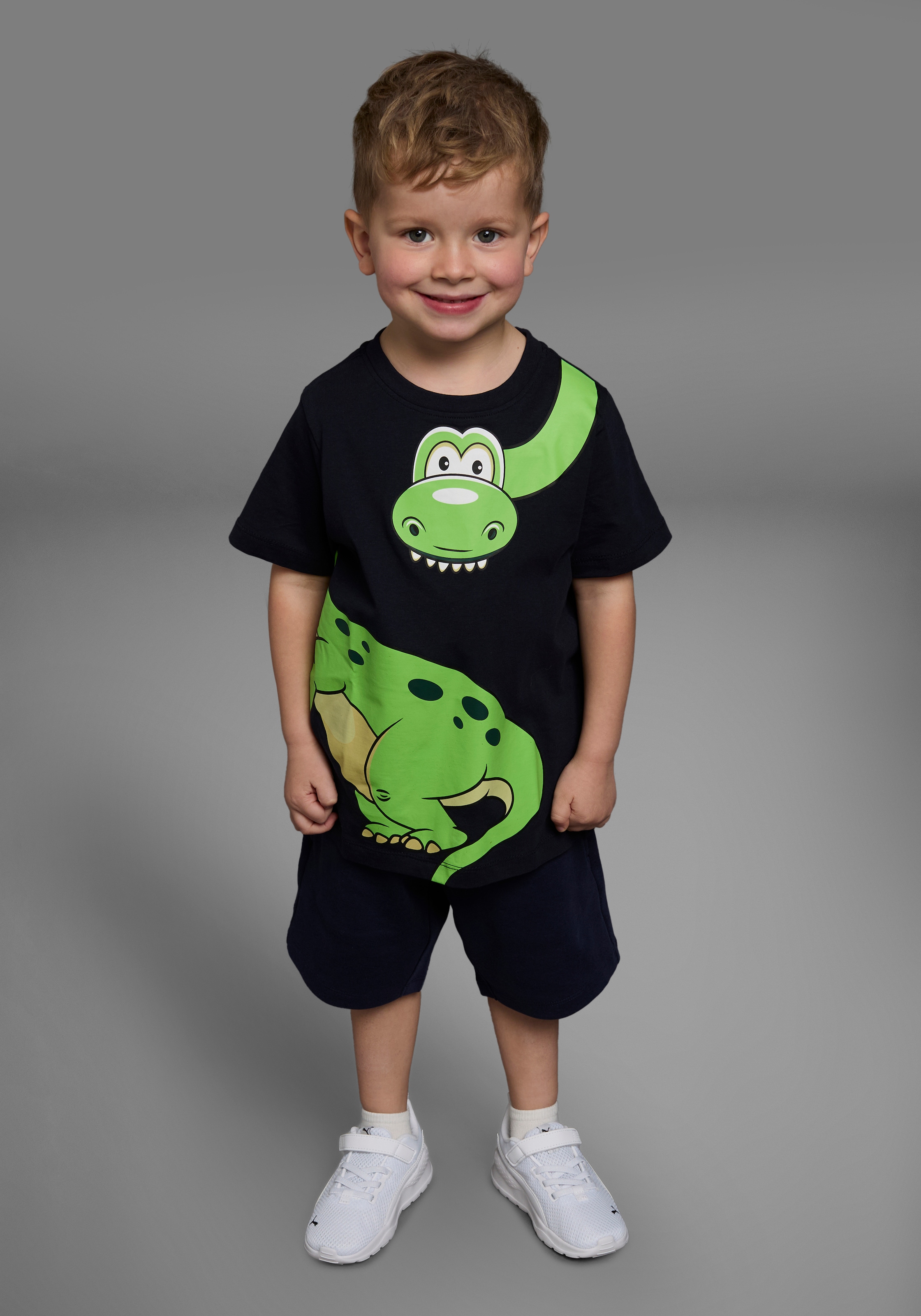 KIDSWORLD T-Shirt »Mit grossem Druck: GREEN DINO«, Kurzarm,  Basic-Passform,  bedruckt,  Rundhalsausschnitt