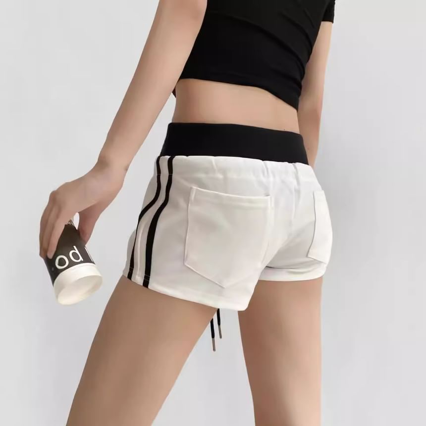 Reknovine - Mid Rise Two Tone Piping Shorts
