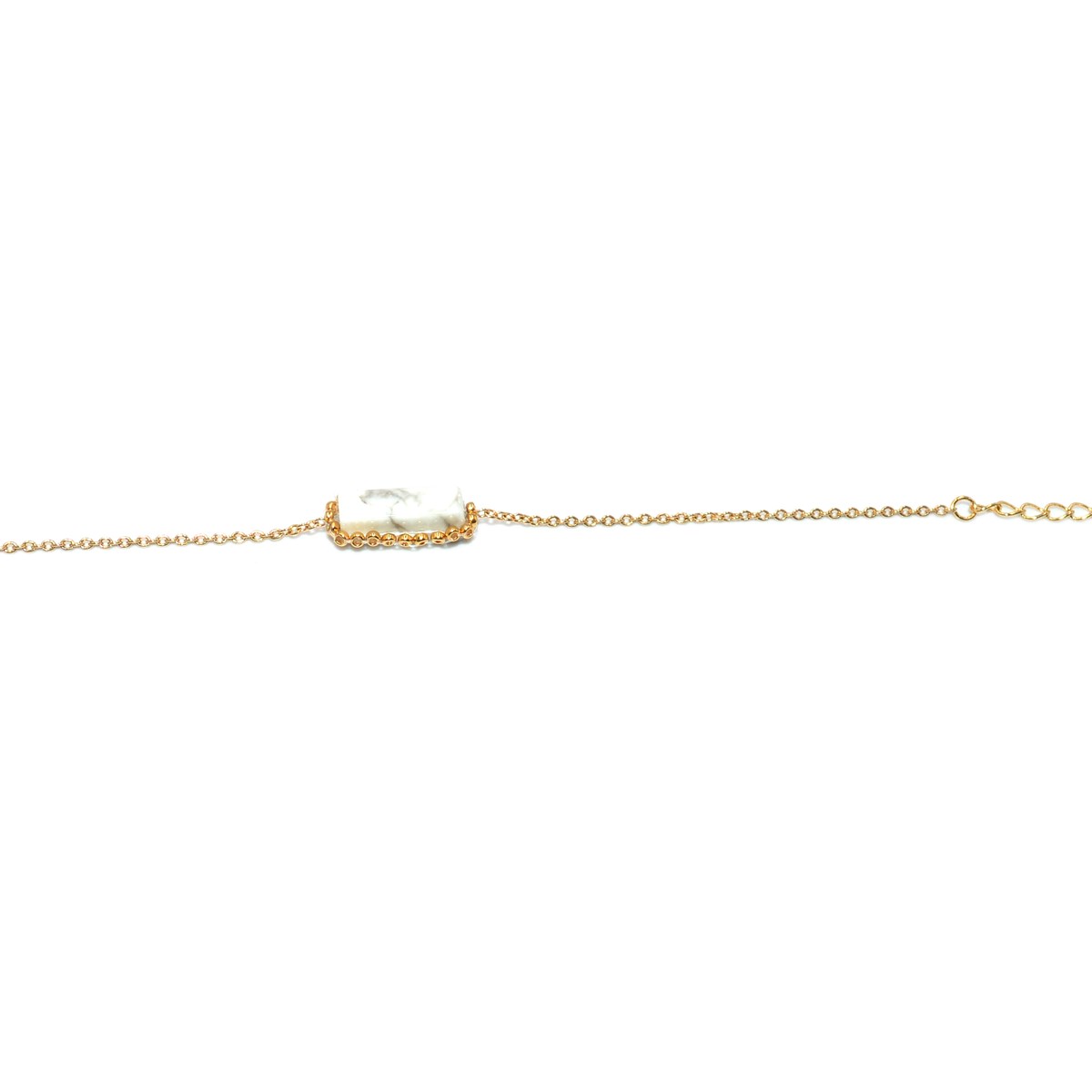 Bracelet avec perle de howlite tissée main- Doré à l'or fin