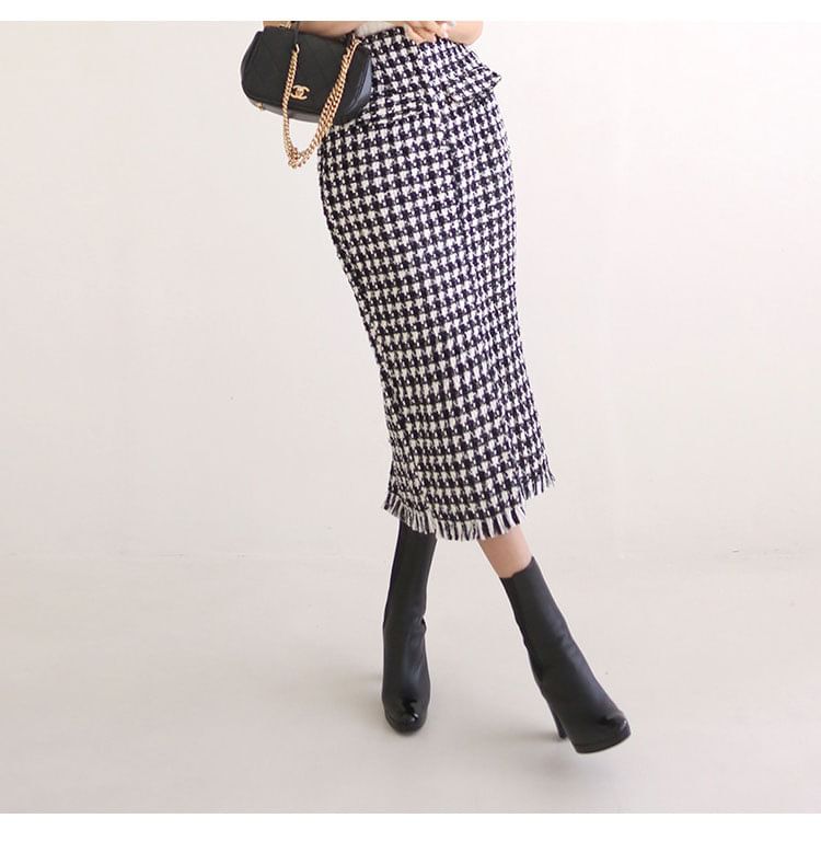 Aurora - Set: Korte mouwen, mockneck, effen kabelgebreide top + hoge taille pied-de-poule tweed midi-kokerrok