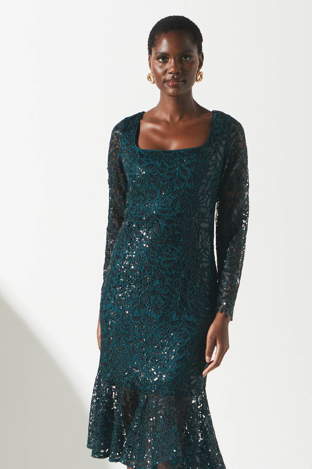 Coast Robe Mi-Longue à Manches Longues en Dentelle Sequins de Soirée