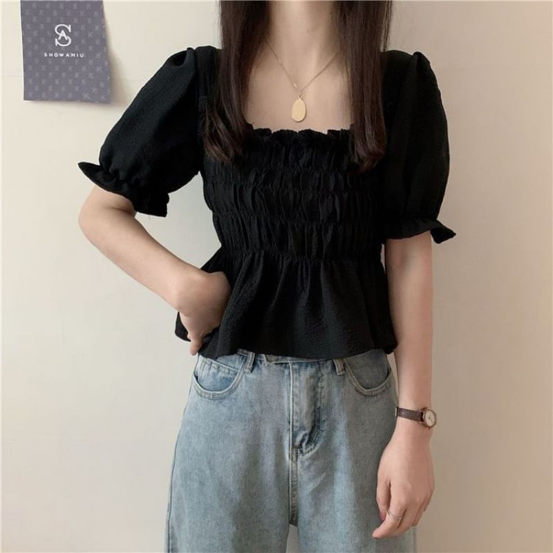 Sisyphi - Blouse met pofmouwen, vierkante hals, effen volantrand en gesmokte peplum