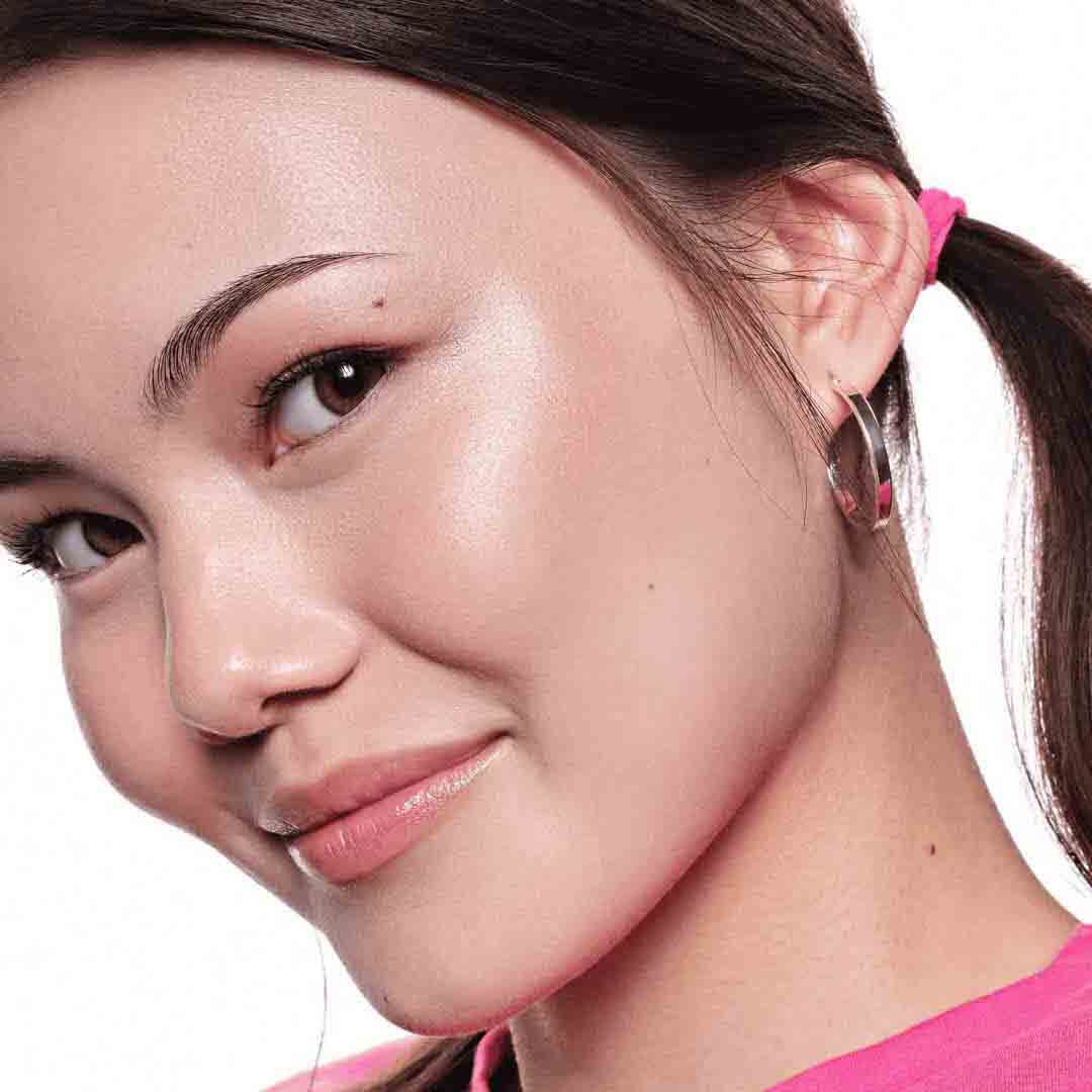 ESSENCE  Soft touch bouncy blush glow