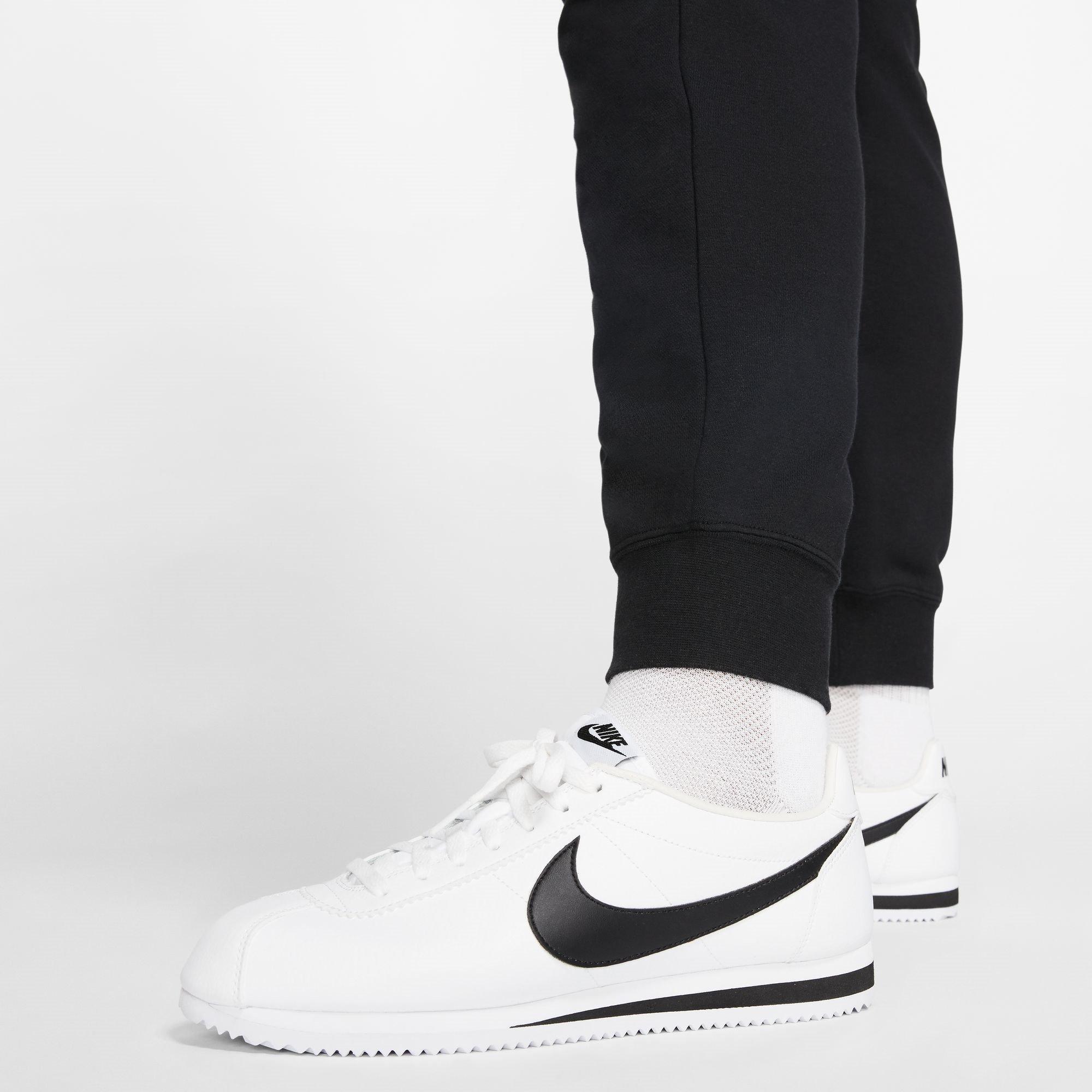 Nike  Club Closed Hem Jogging Pants Womens