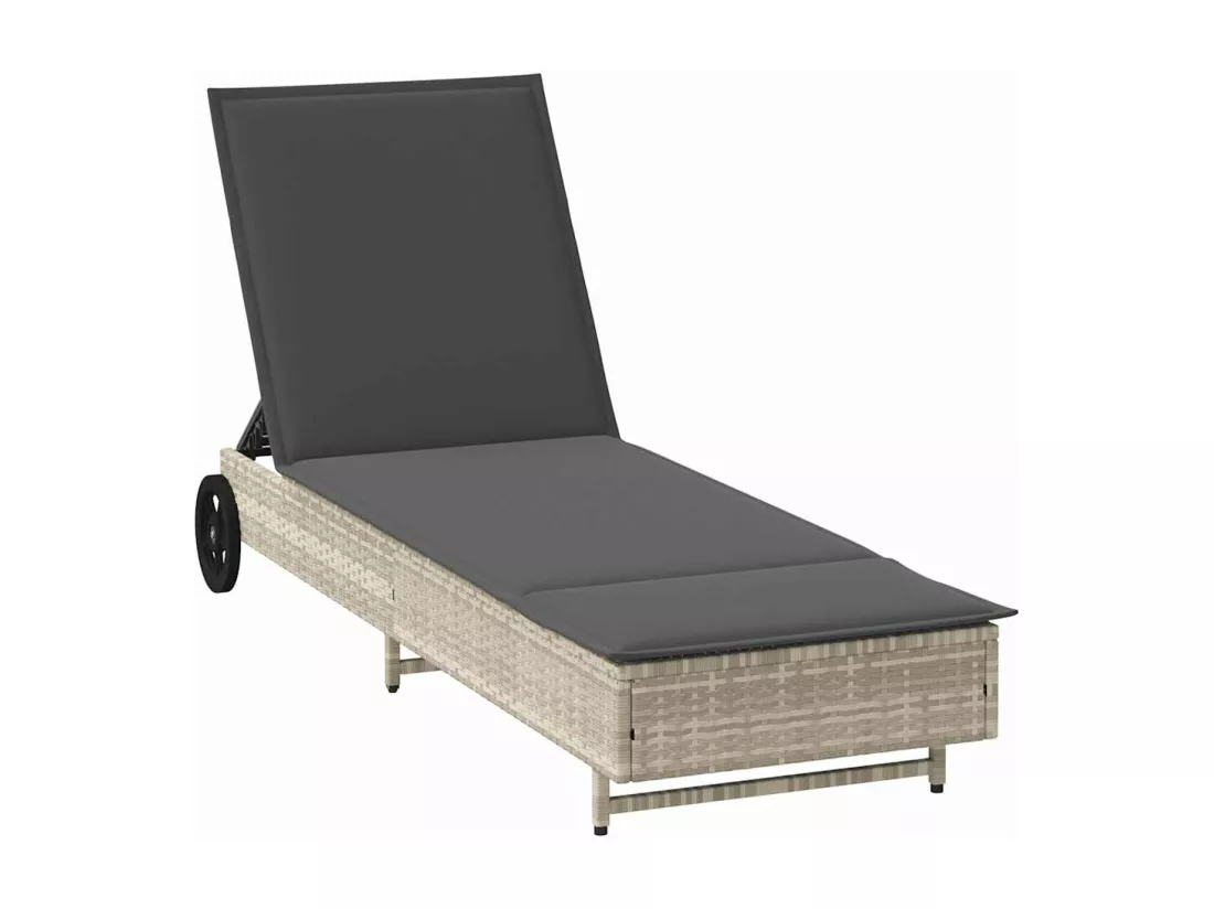 Chaise longue avec roues et coussins gris clair résine tressée