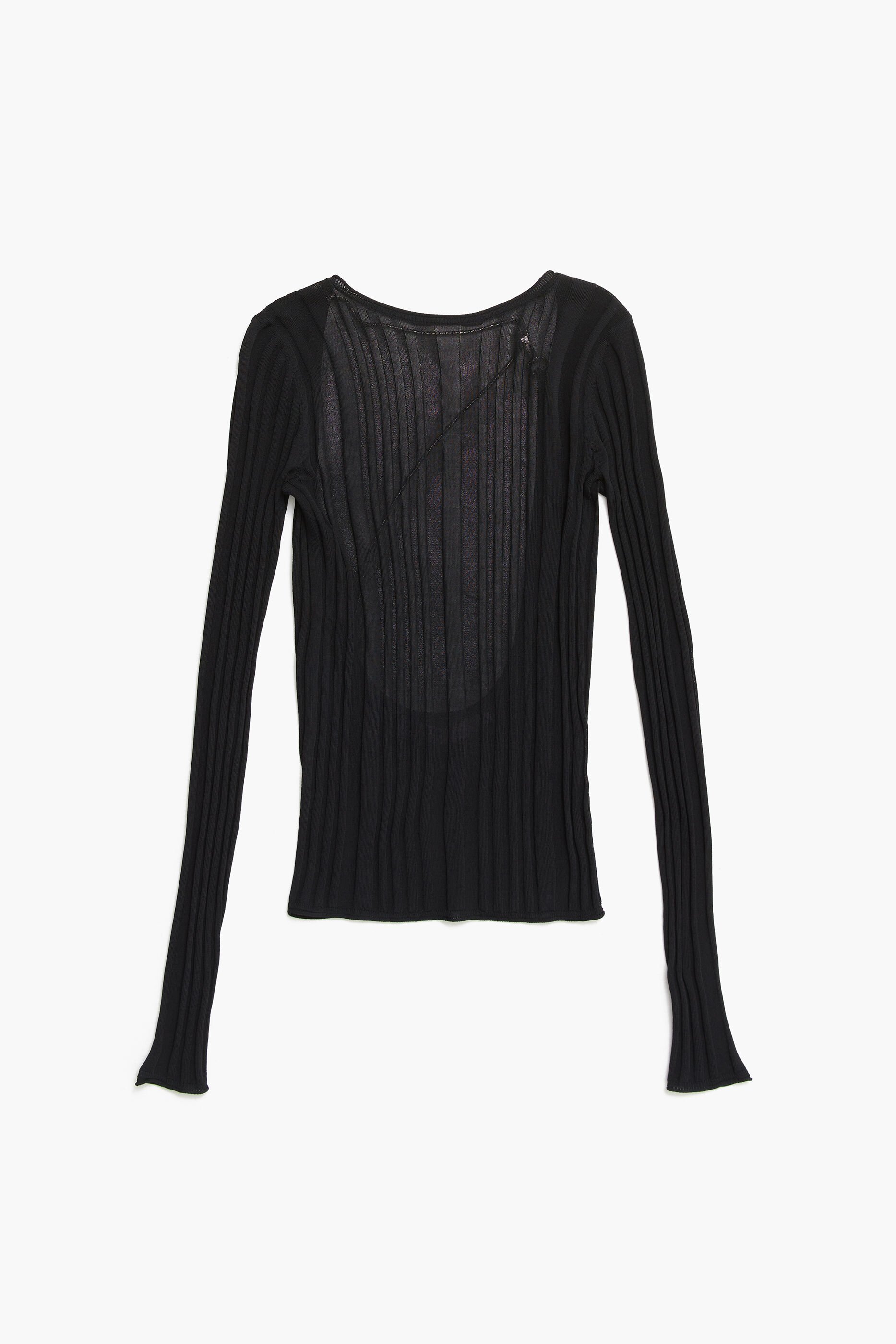 camisa preta justa