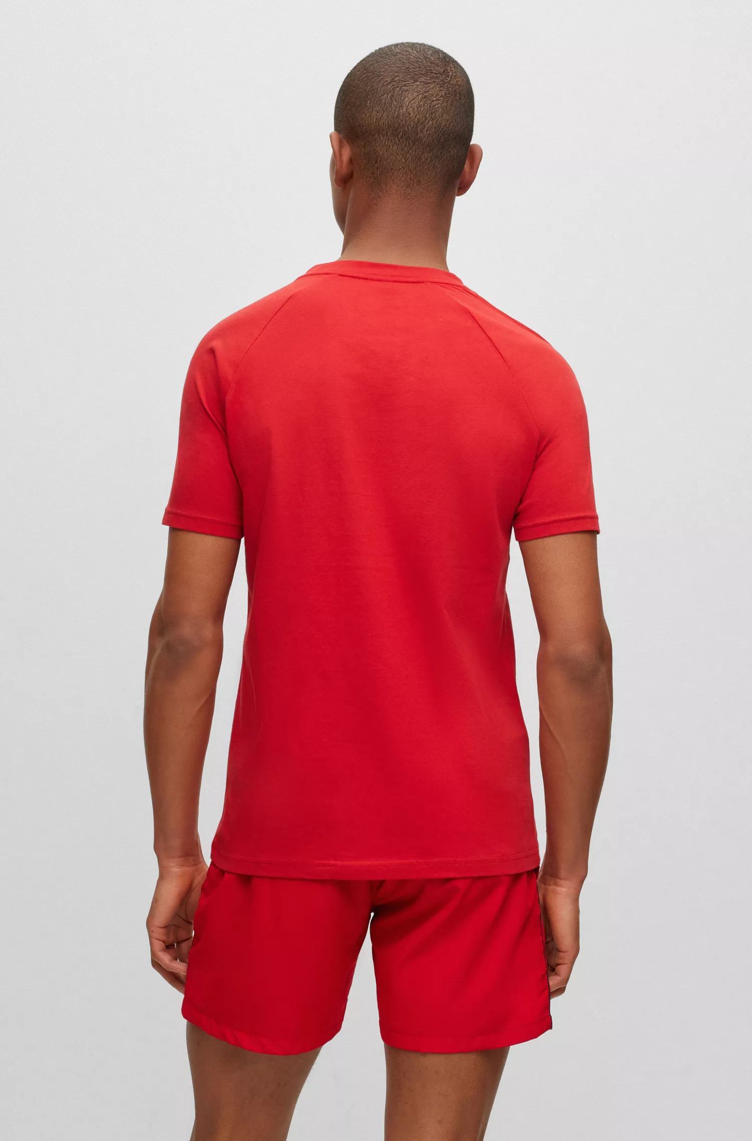 Camiseta BOSS preta de corte justo com proteção UV FPS 50+