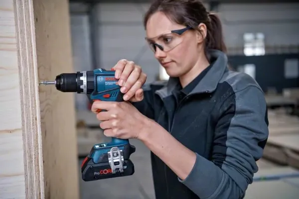 Bosch SLAGBOREMASKINE GSB 18V-90 C 2X4AH PC LB