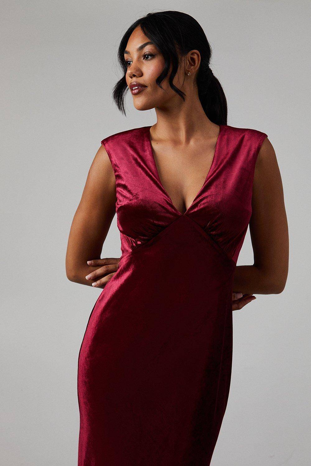 Oasis Robe Longue de Demoiselle d'Honneur en Velours avec Dos Ouvert